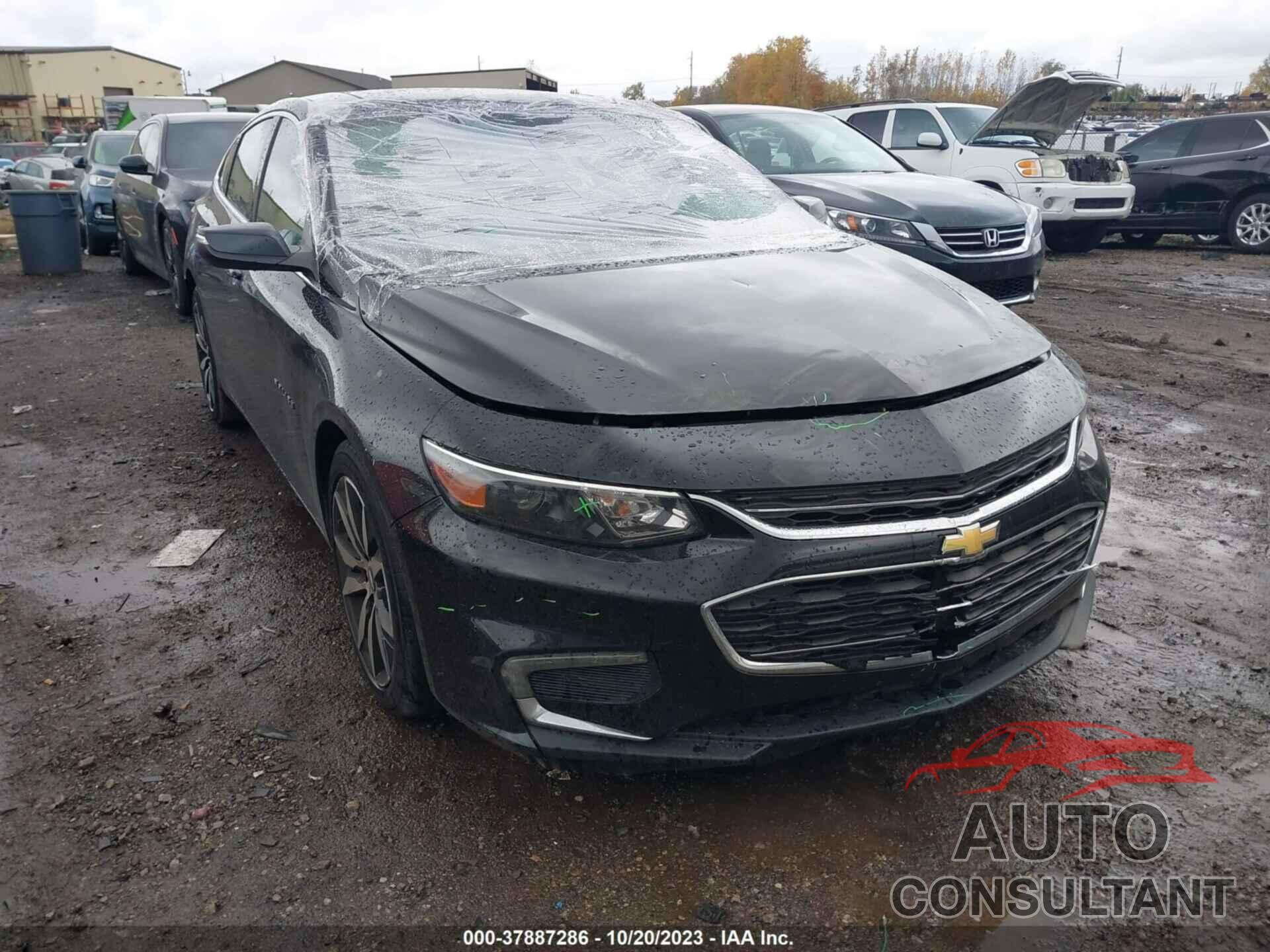 CHEVROLET MALIBU 2017 - 1G1ZE5ST4HF172787