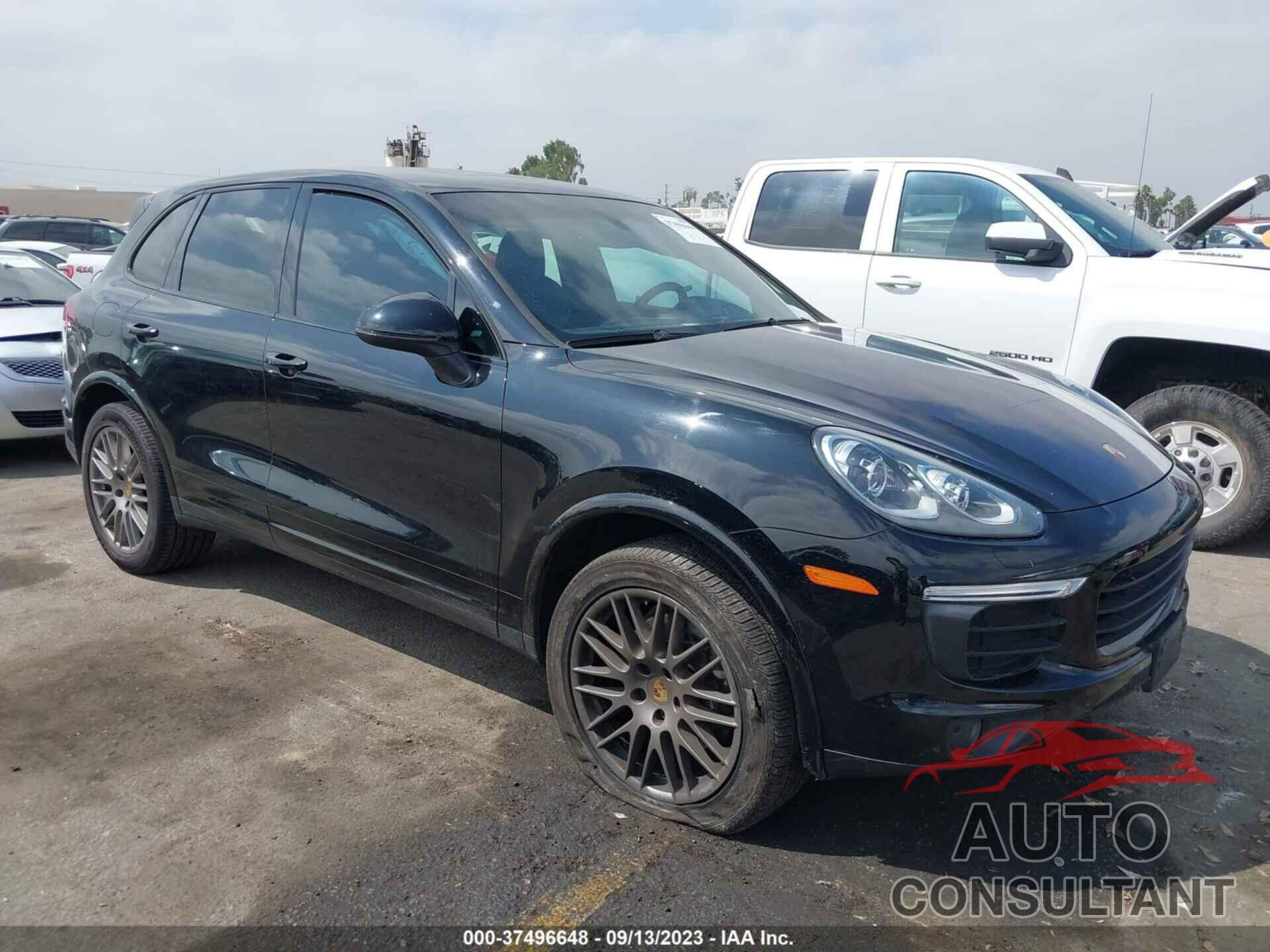 PORSCHE CAYENNE 2018 - WP1AA2A26JKA02384