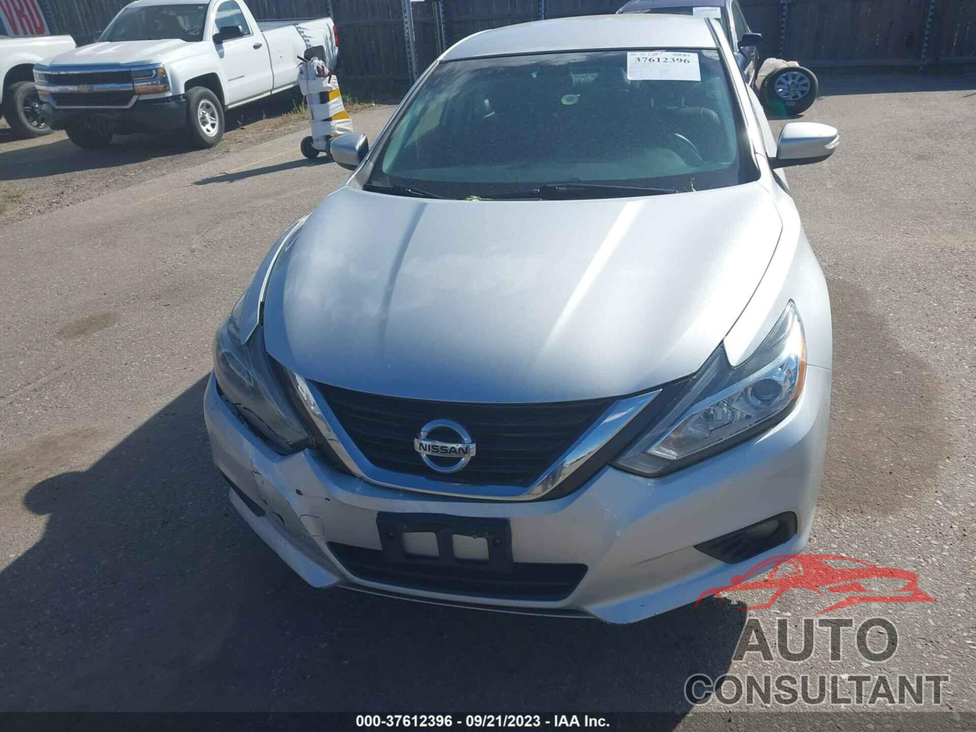 NISSAN ALTIMA 2018 - 1N4AL3AP2JC247244