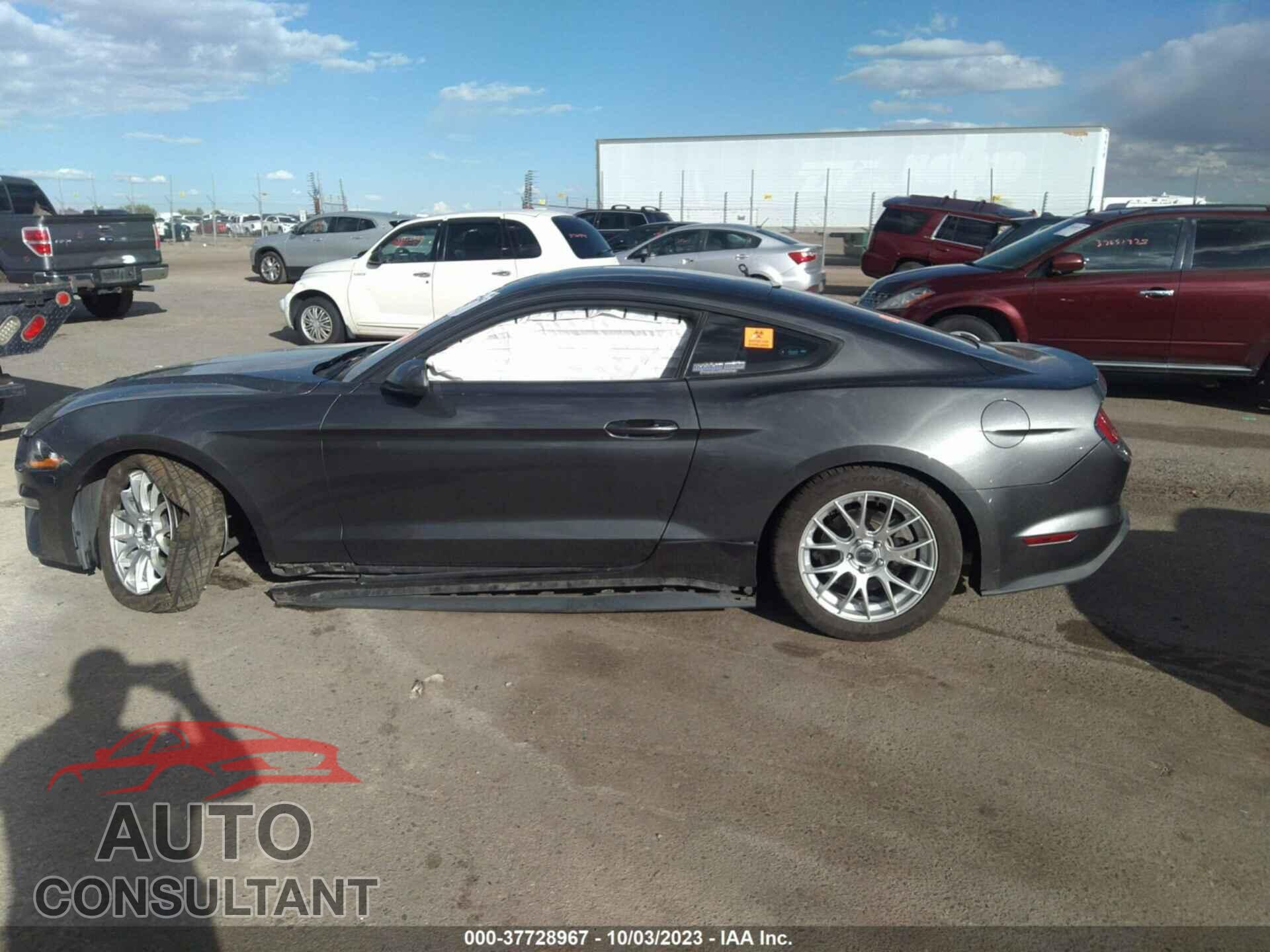 FORD MUSTANG 2018 - 1FA6P8TH5J5146586
