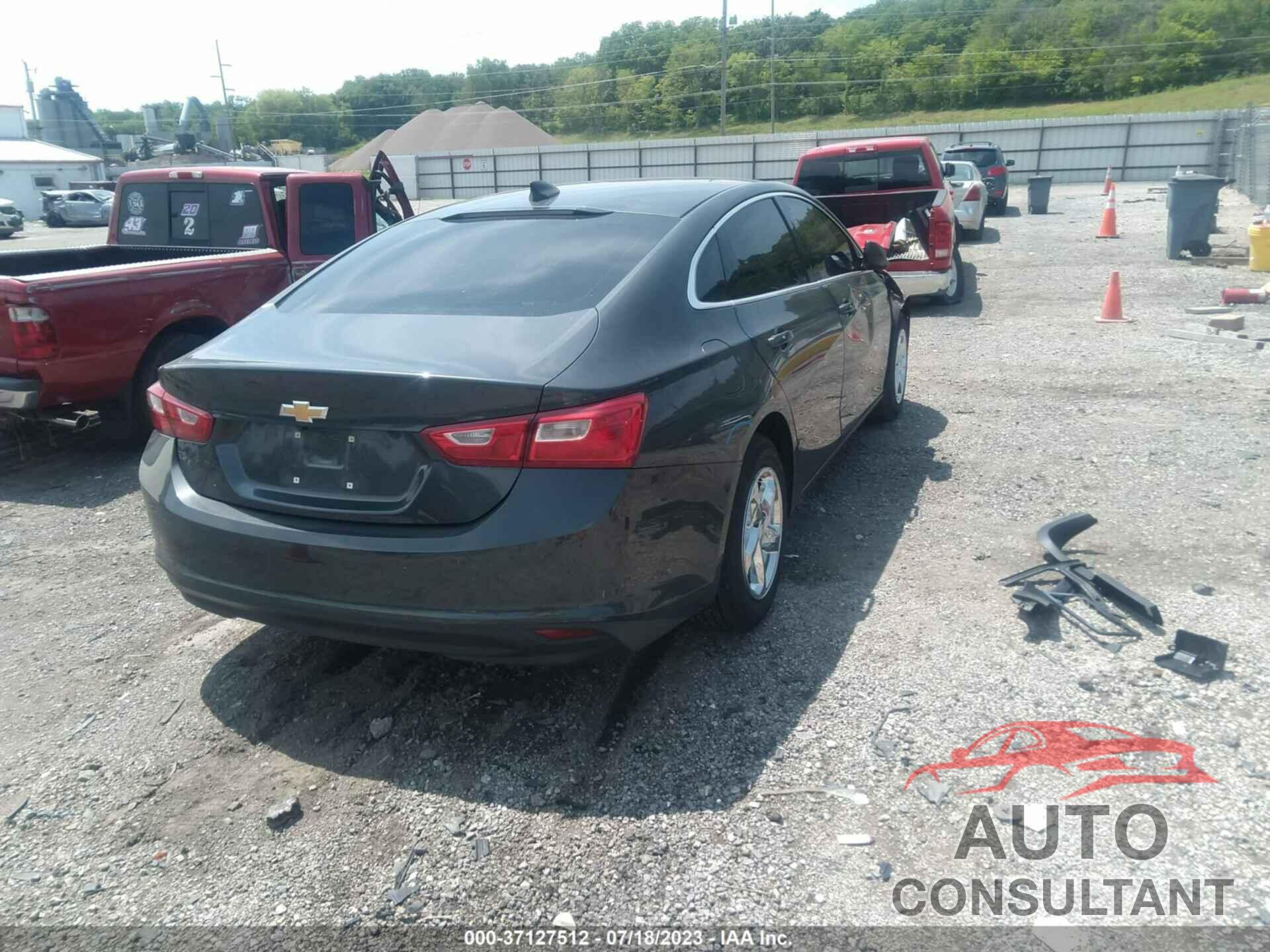 CHEVROLET MALIBU 2018 - 1G1ZB5STXJF209257