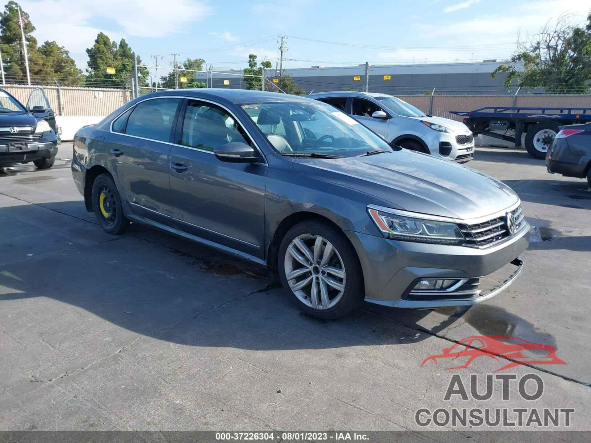 VOLKSWAGEN PASSAT 2017 - 1VWCM7A35HC079076