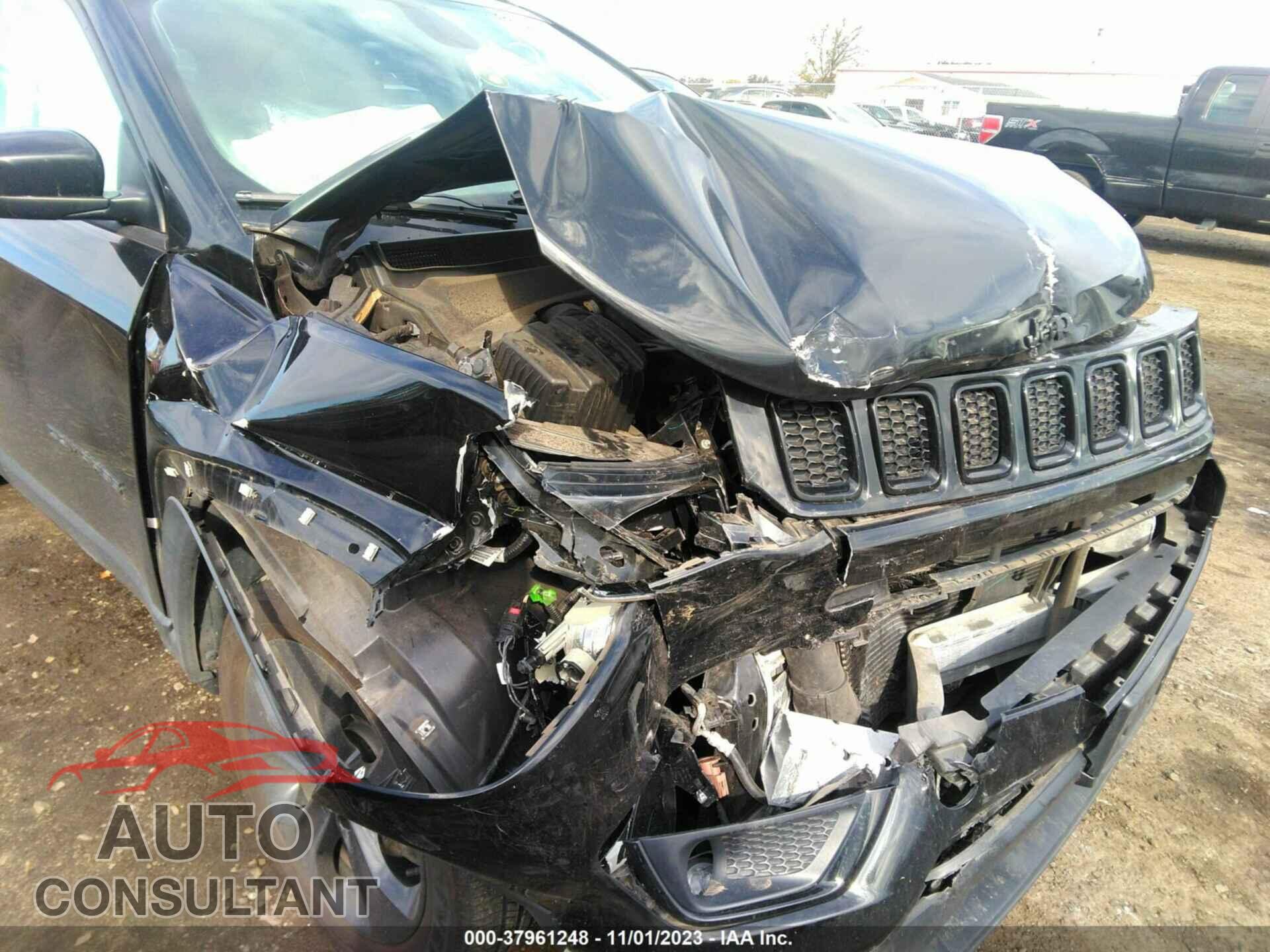 JEEP COMPASS 2018 - 3C4NJDBB8JT394991