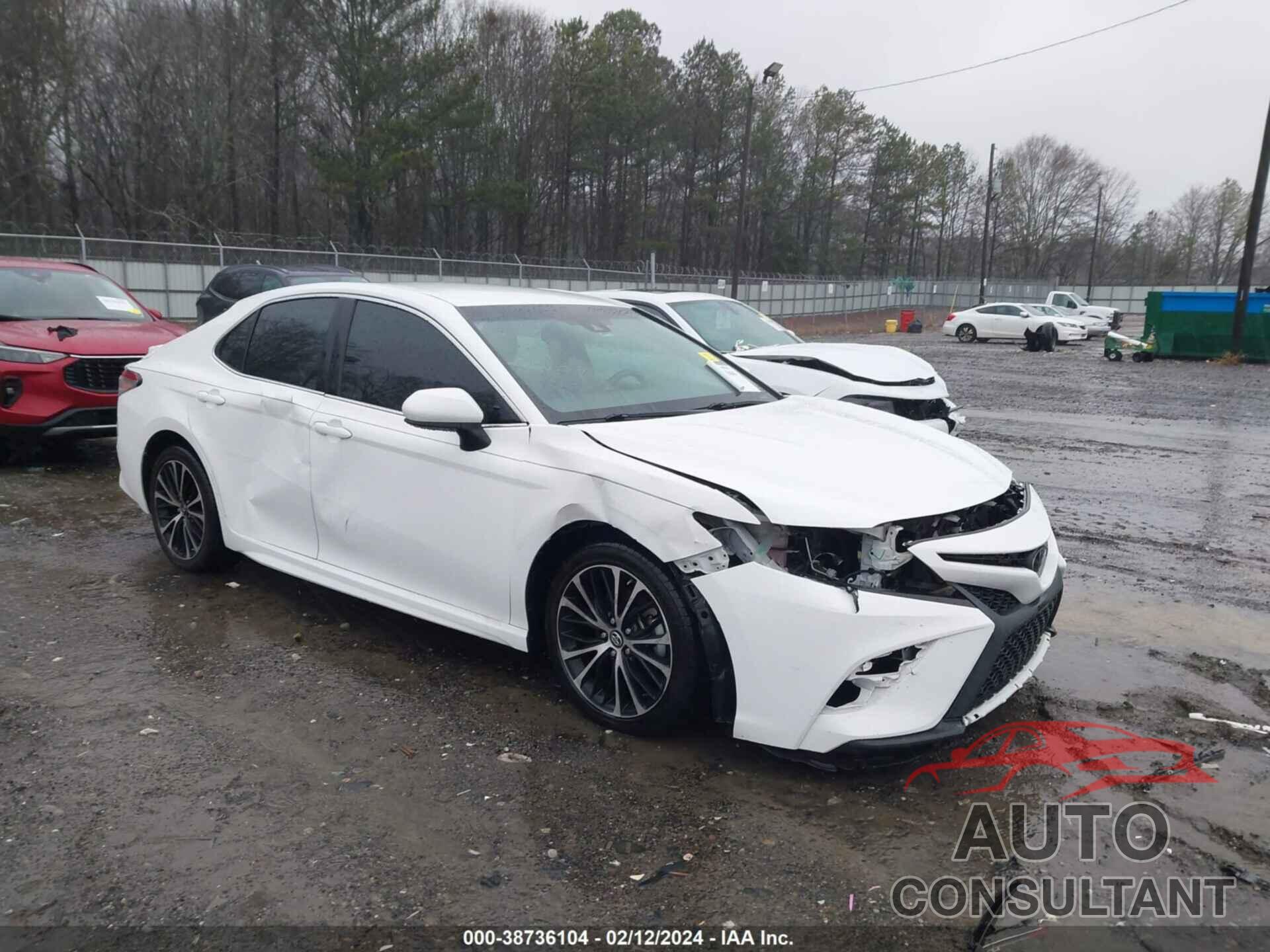 TOYOTA CAMRY 2018 - 4T1B11HK7JU119008