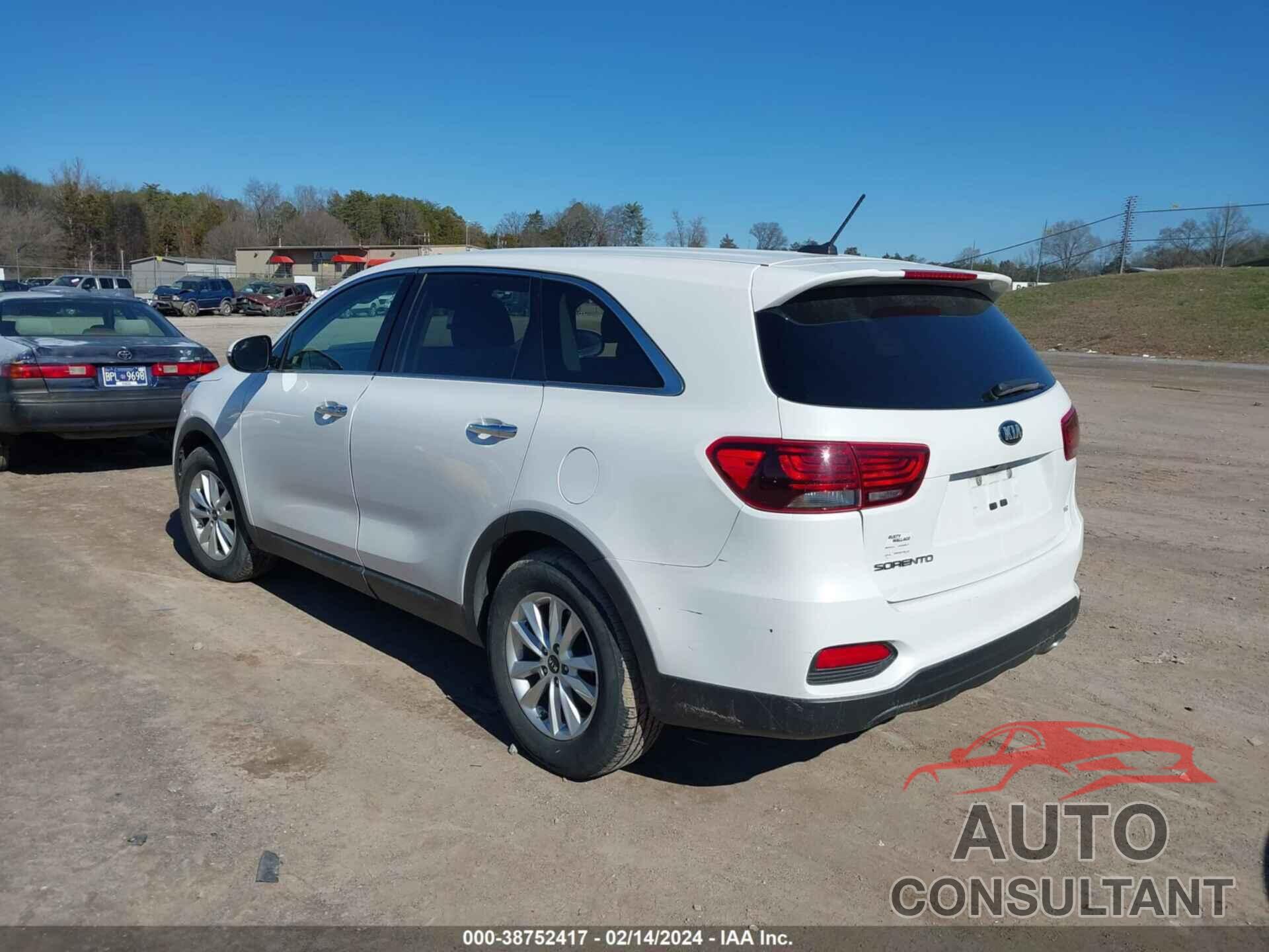 KIA SORENTO 2019 - 5XYPG4A51KG559744