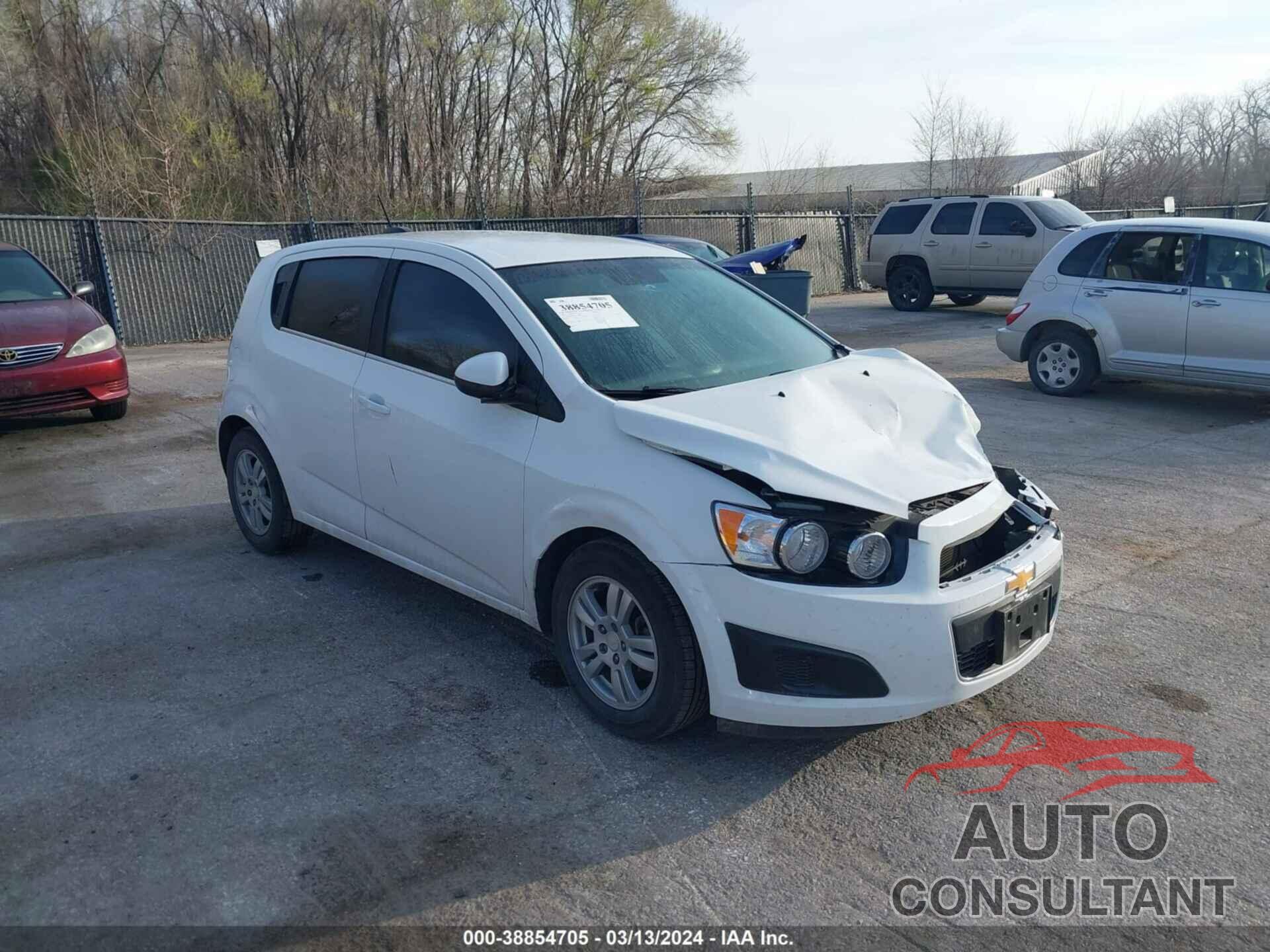 CHEVROLET SONIC 2016 - 1G1JC6SH7G4119208