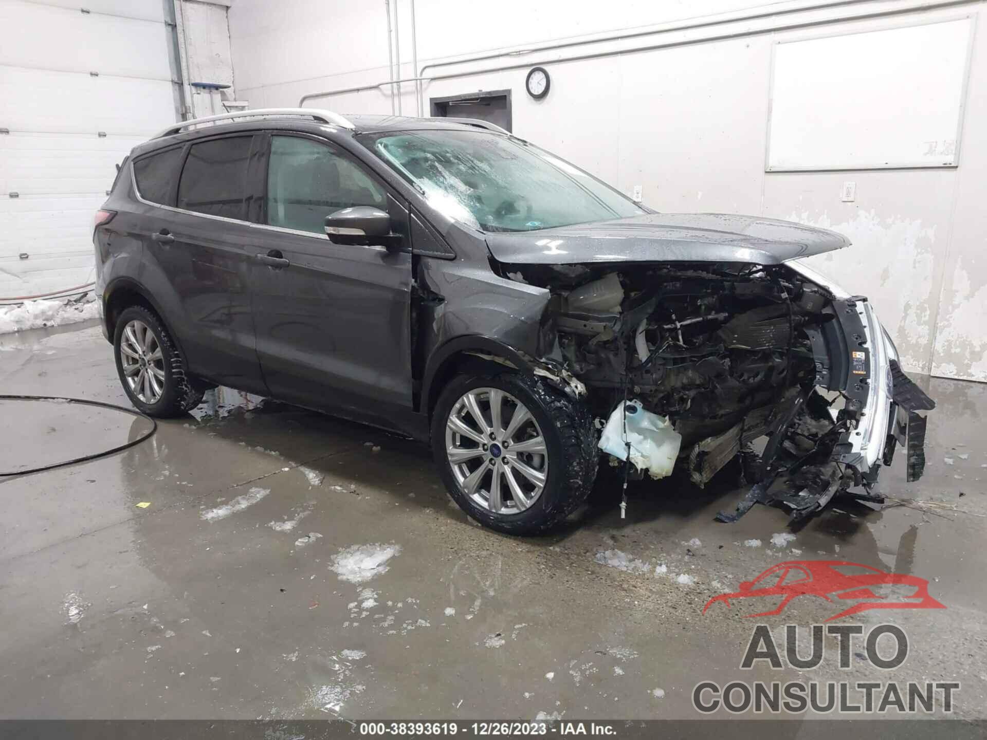 FORD ESCAPE 2018 - 1FMCU9J93JUA25189