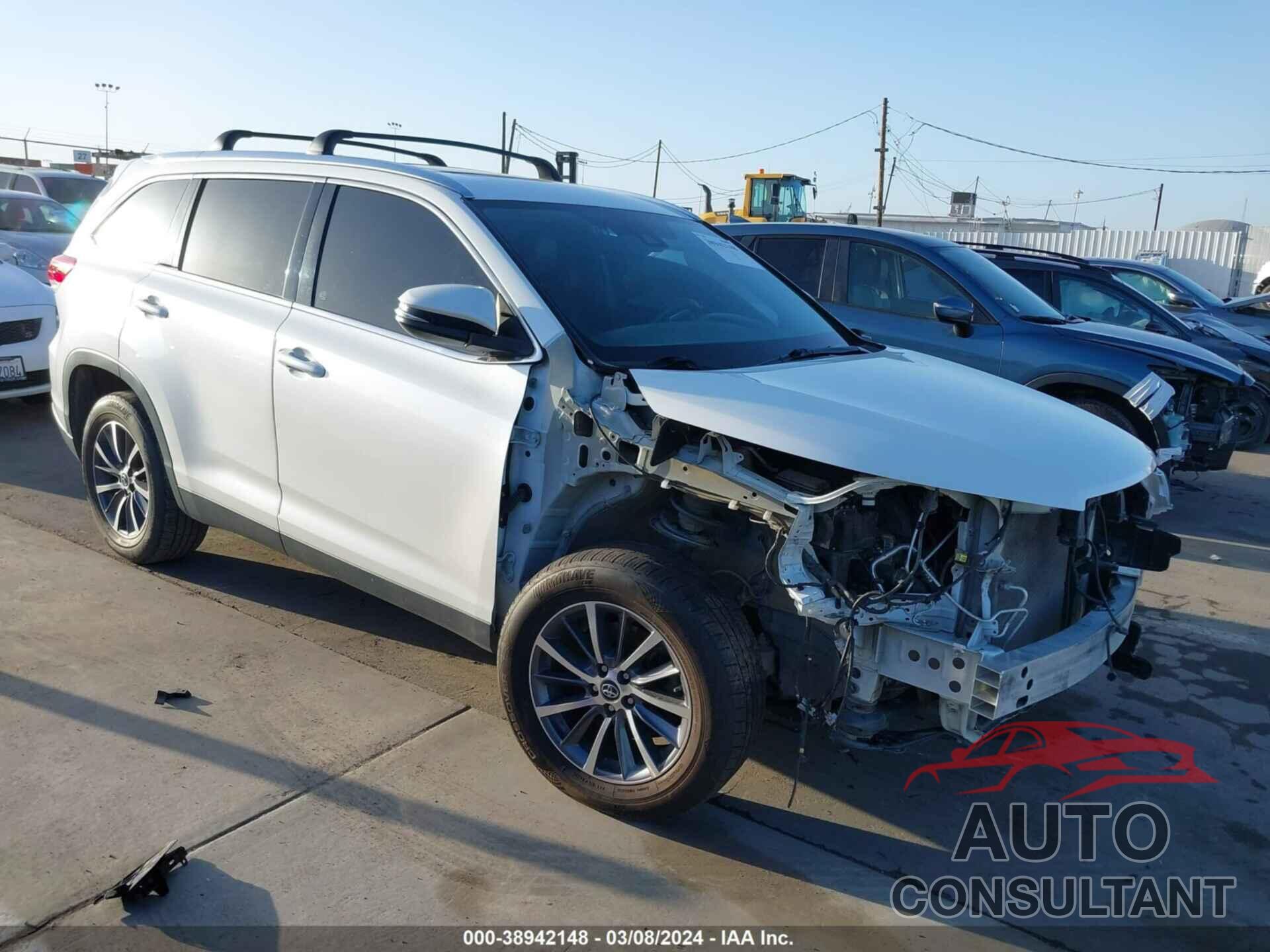 TOYOTA HIGHLANDER 2019 - 5TDKZRFH9KS348217