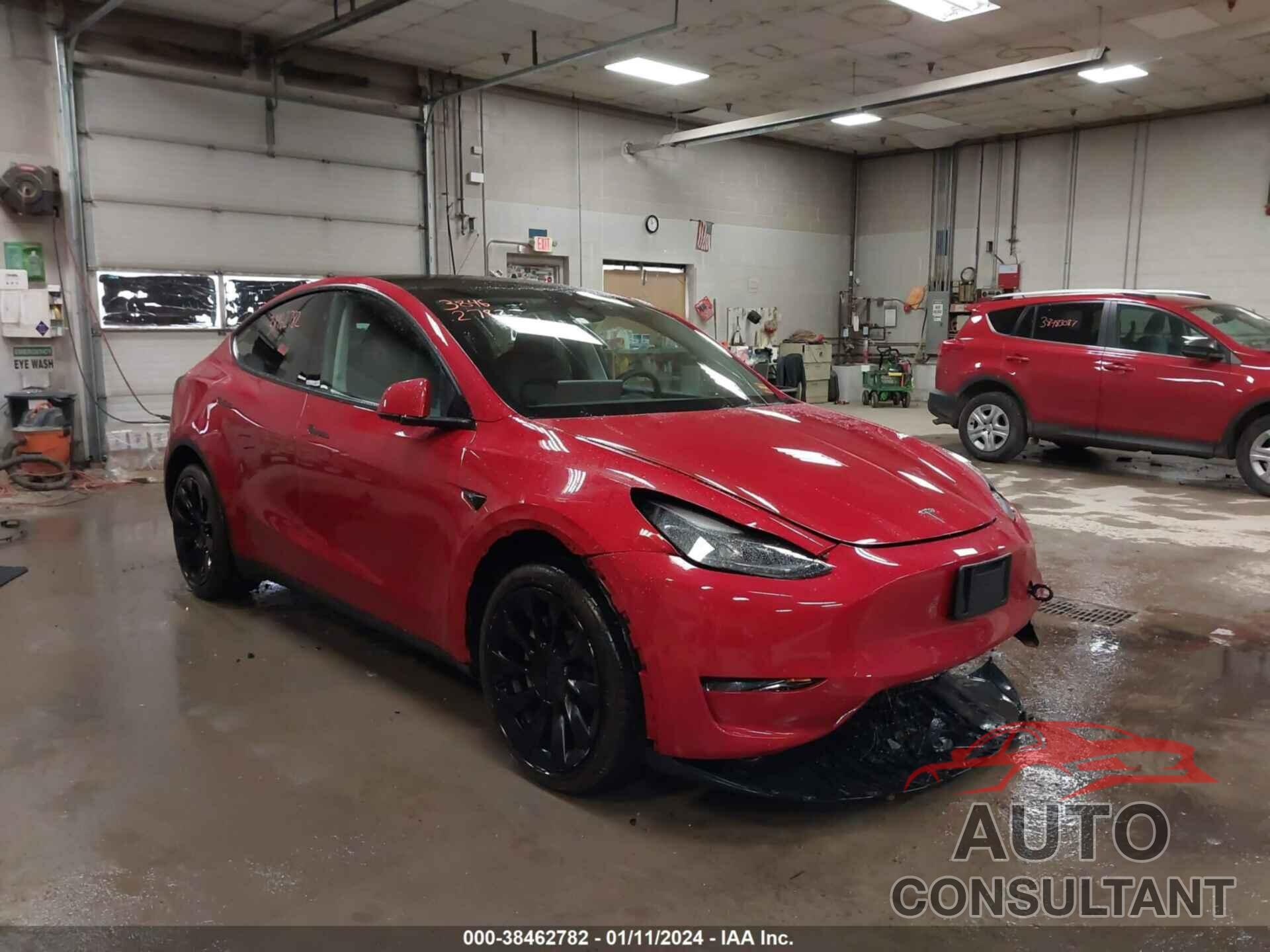 TESLA MODEL Y 2023 - 7SAYGAEE6PF828688