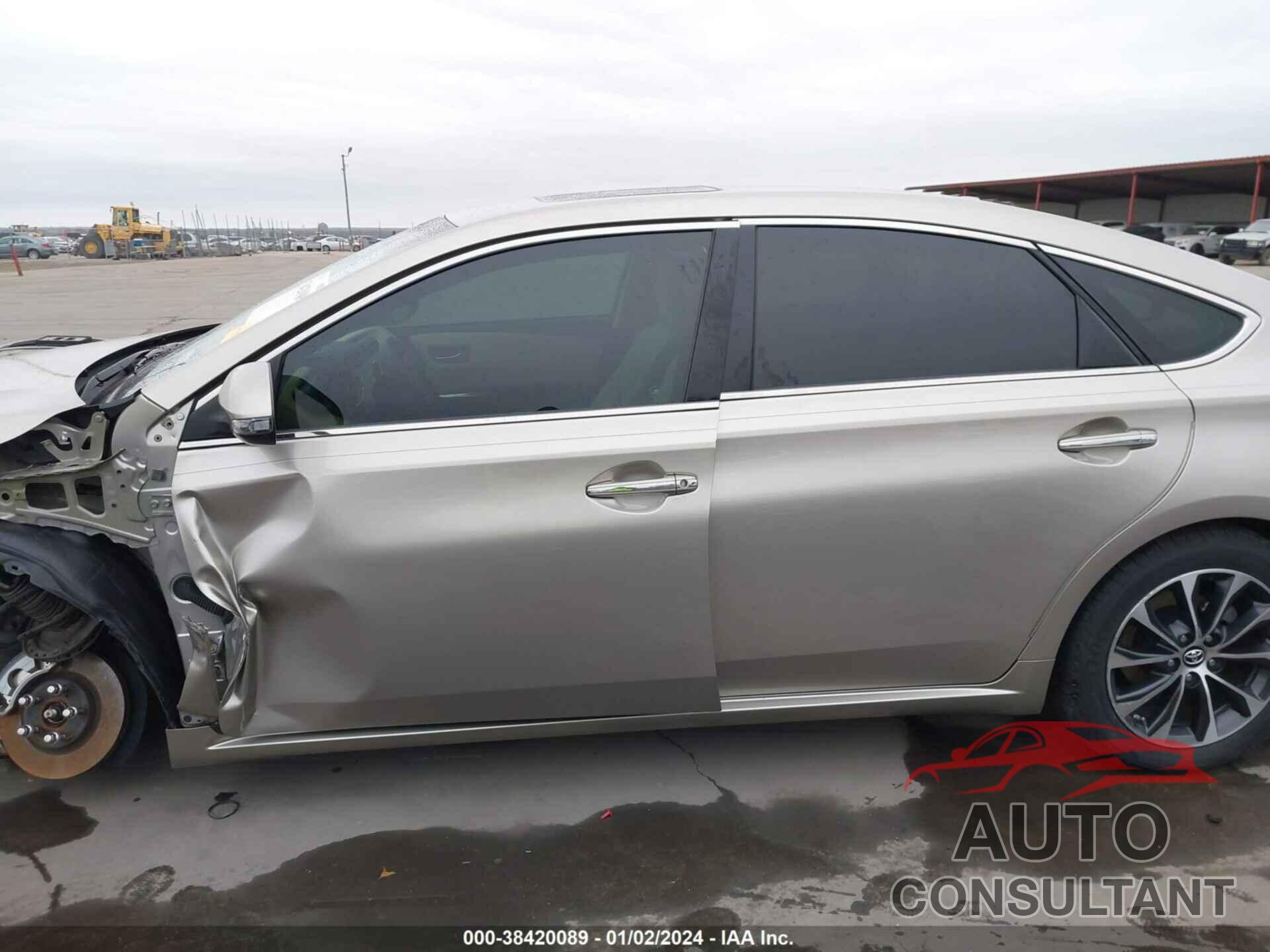 TOYOTA AVALON 2018 - 4T1BK1EBXJU265789