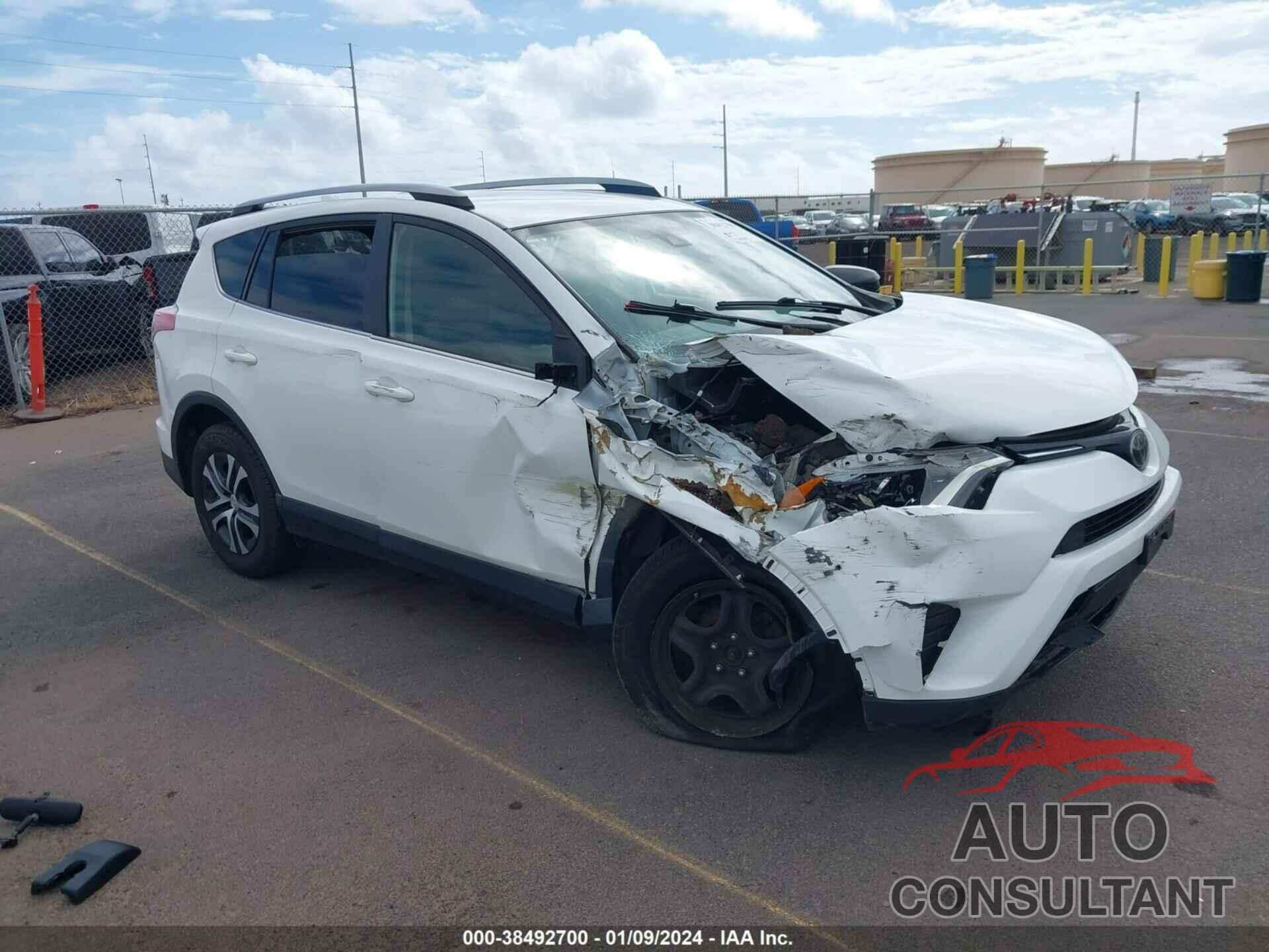 TOYOTA RAV4 2018 - JTMZFREV3JJ186563