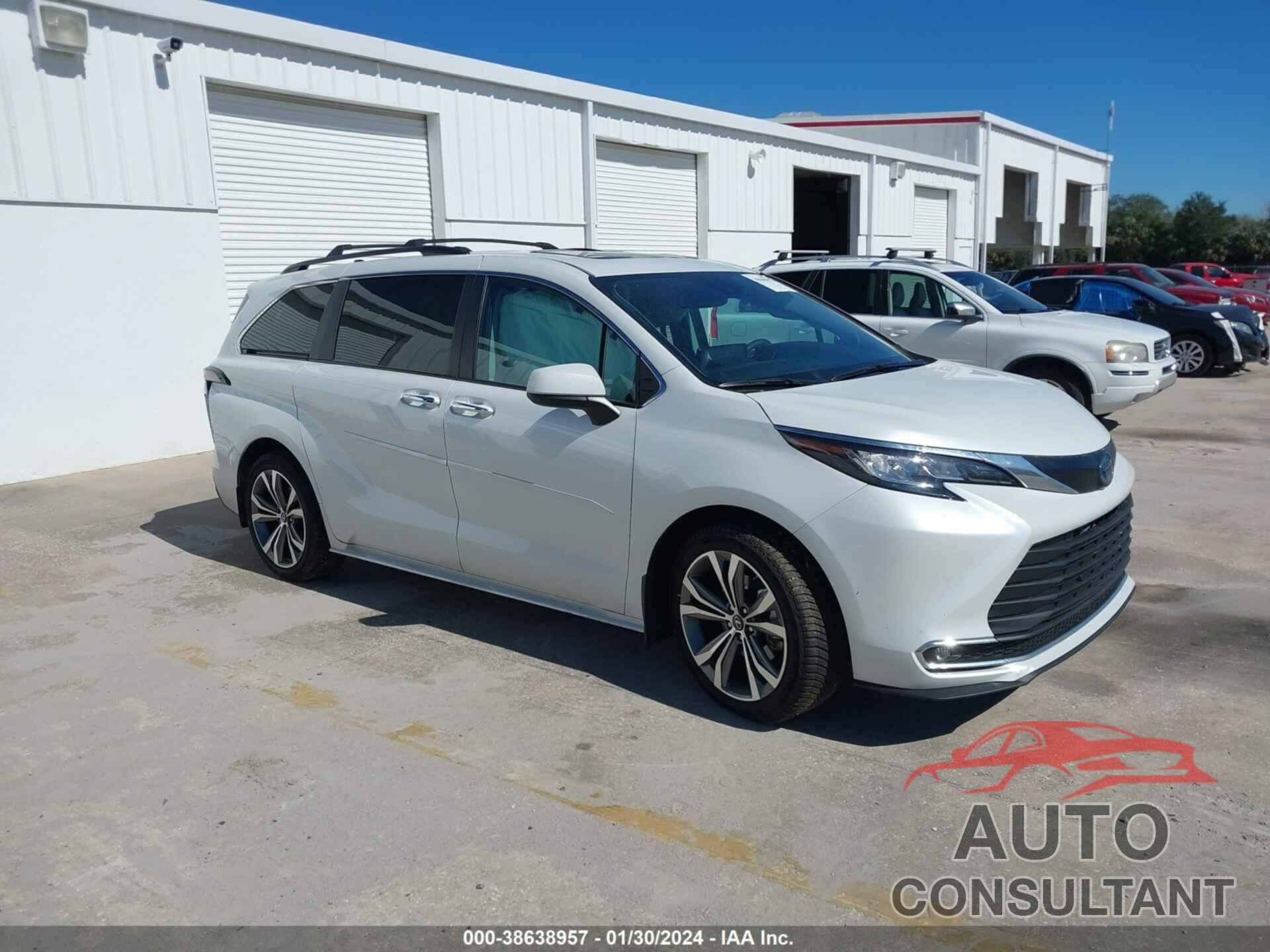 TOYOTA SIENNA 2023 - 5TDJRKEC4PS149446