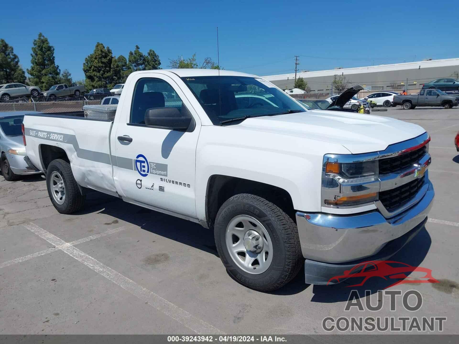 CHEVROLET SILVERADO 1500 2018 - 1GCNCNEC5JZ906624