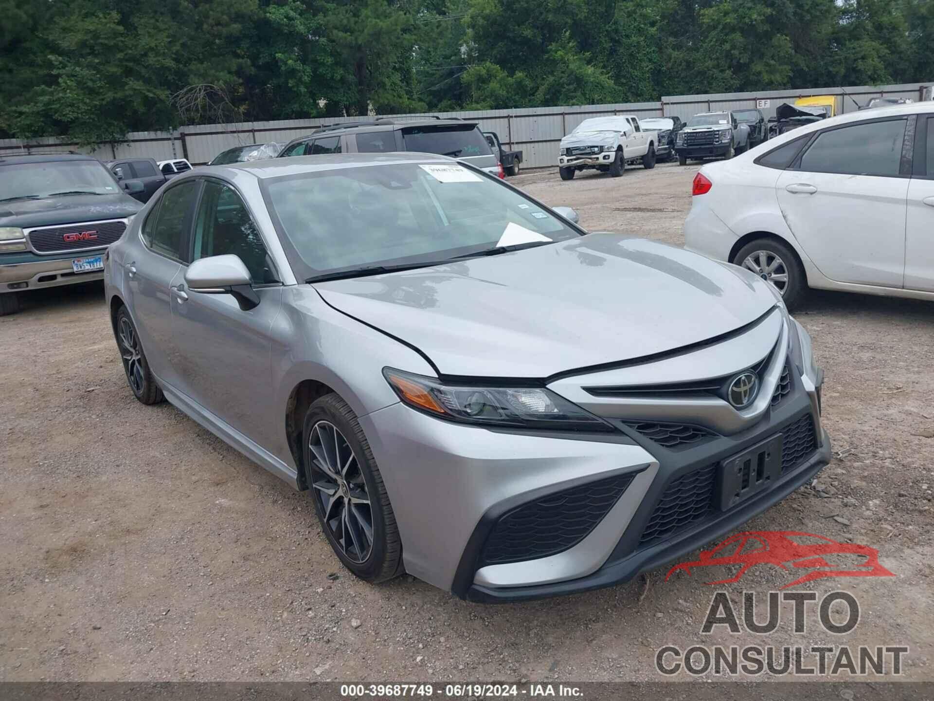 TOYOTA CAMRY 2022 - 4T1G11AK1NU696011