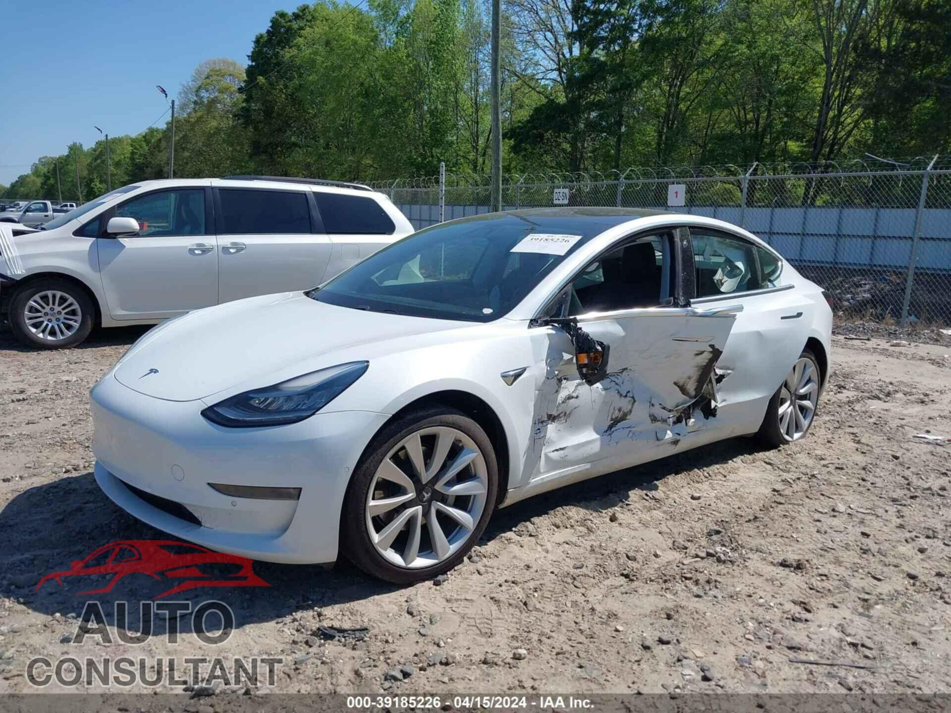 TESLA MODEL 3 2018 - 5YJ3E1EA0JF053709