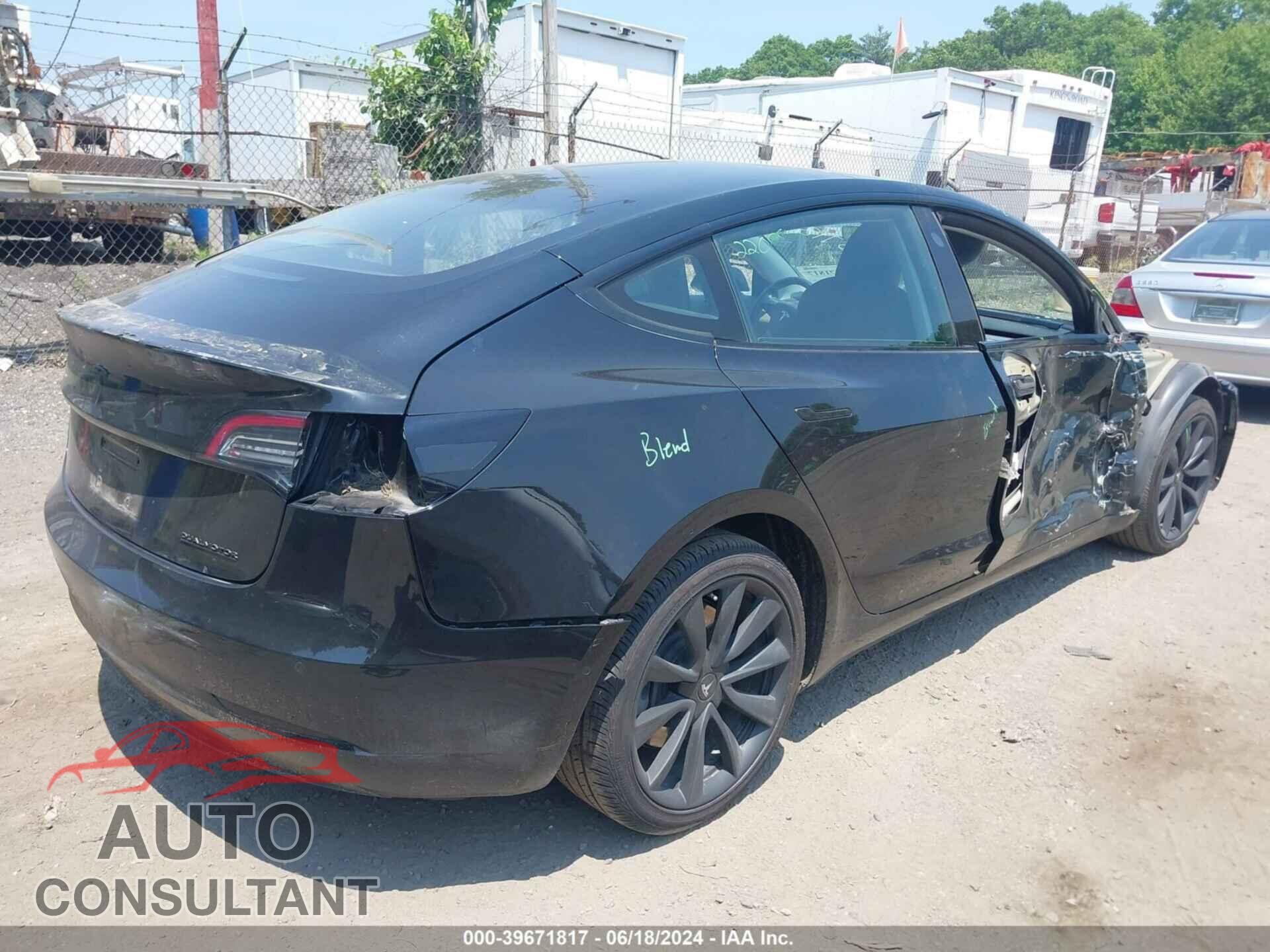 TESLA MODEL 3 2018 - 5YJ3E1EBXJF170495