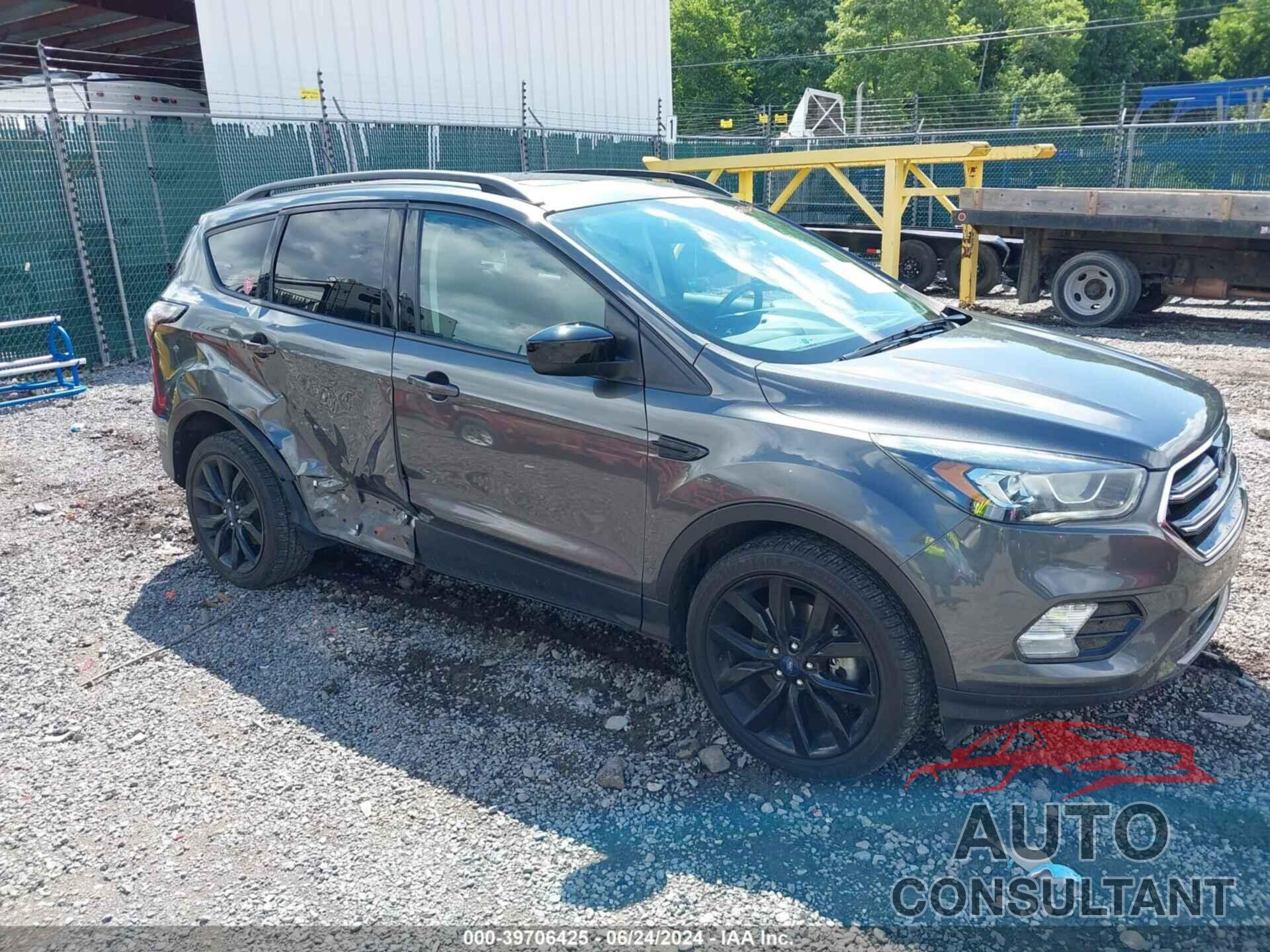 FORD ESCAPE 2018 - 1FMCU9GD7JUA18970