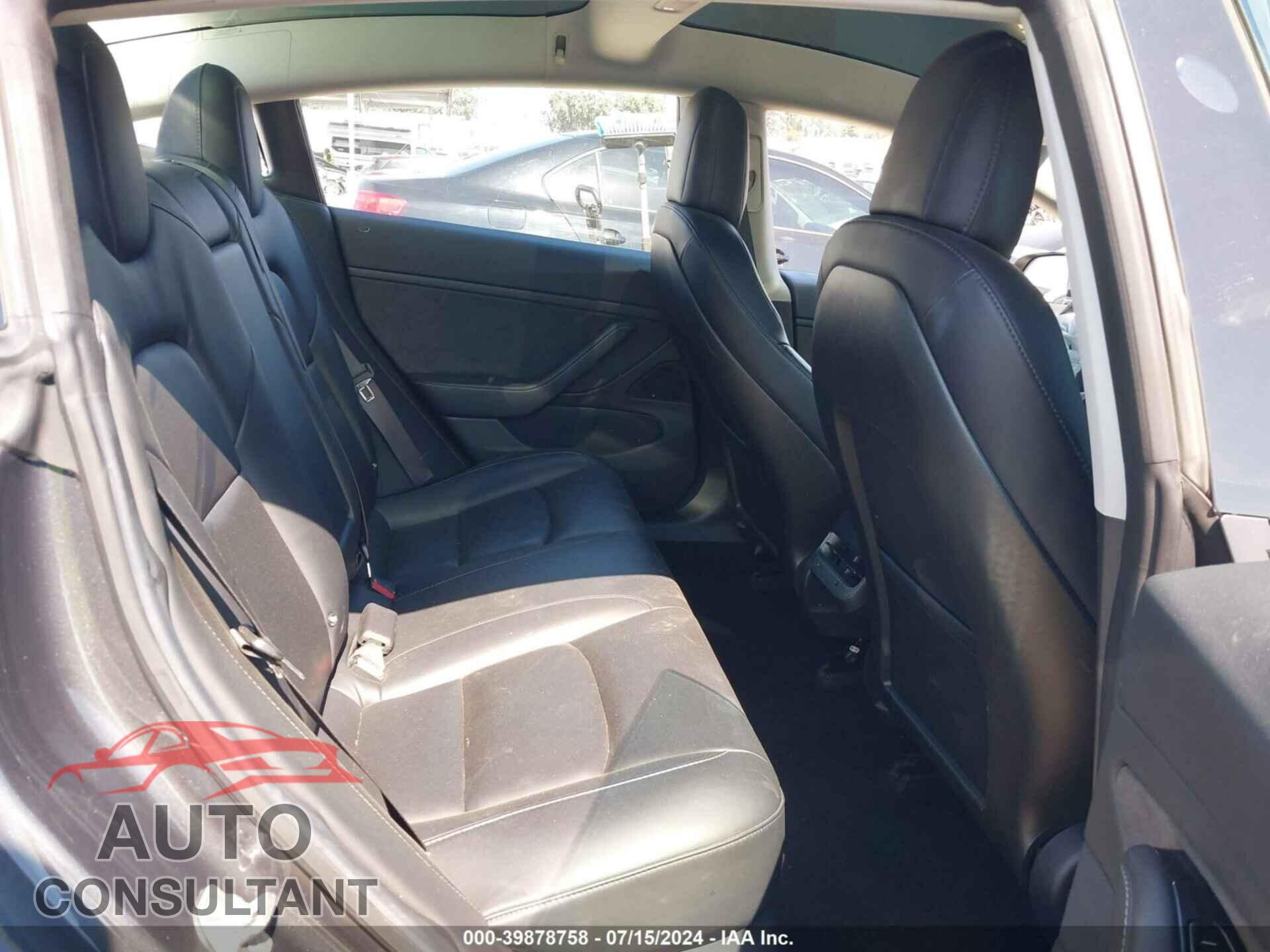 TESLA MODEL 3 2018 - 5YJ3E1EA3JF050612
