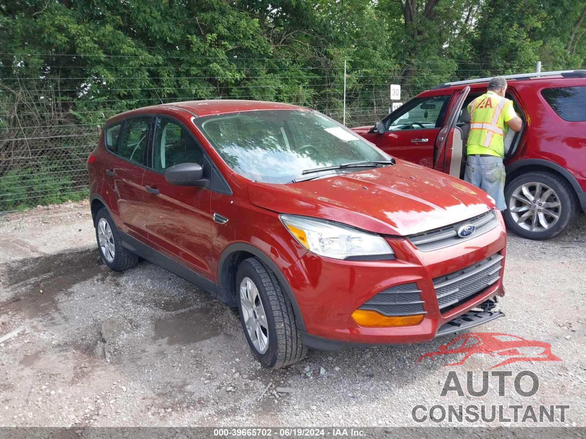 FORD ESCAPE 2016 - 1FMCU0F76GUC38861