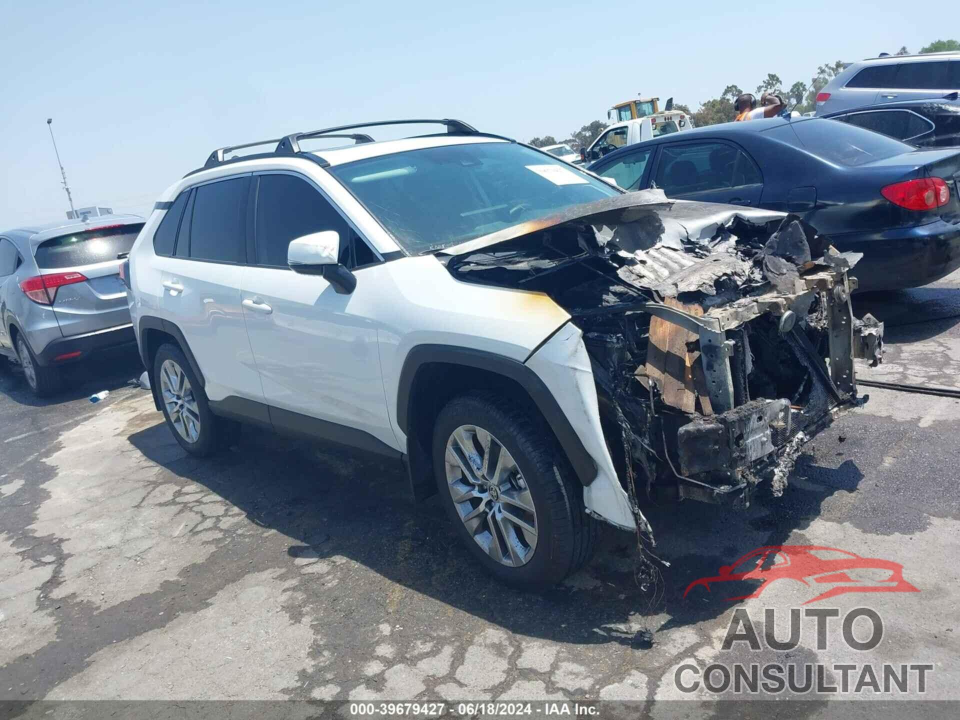 TOYOTA RAV4 2023 - 2T3A1RFV3PW342900