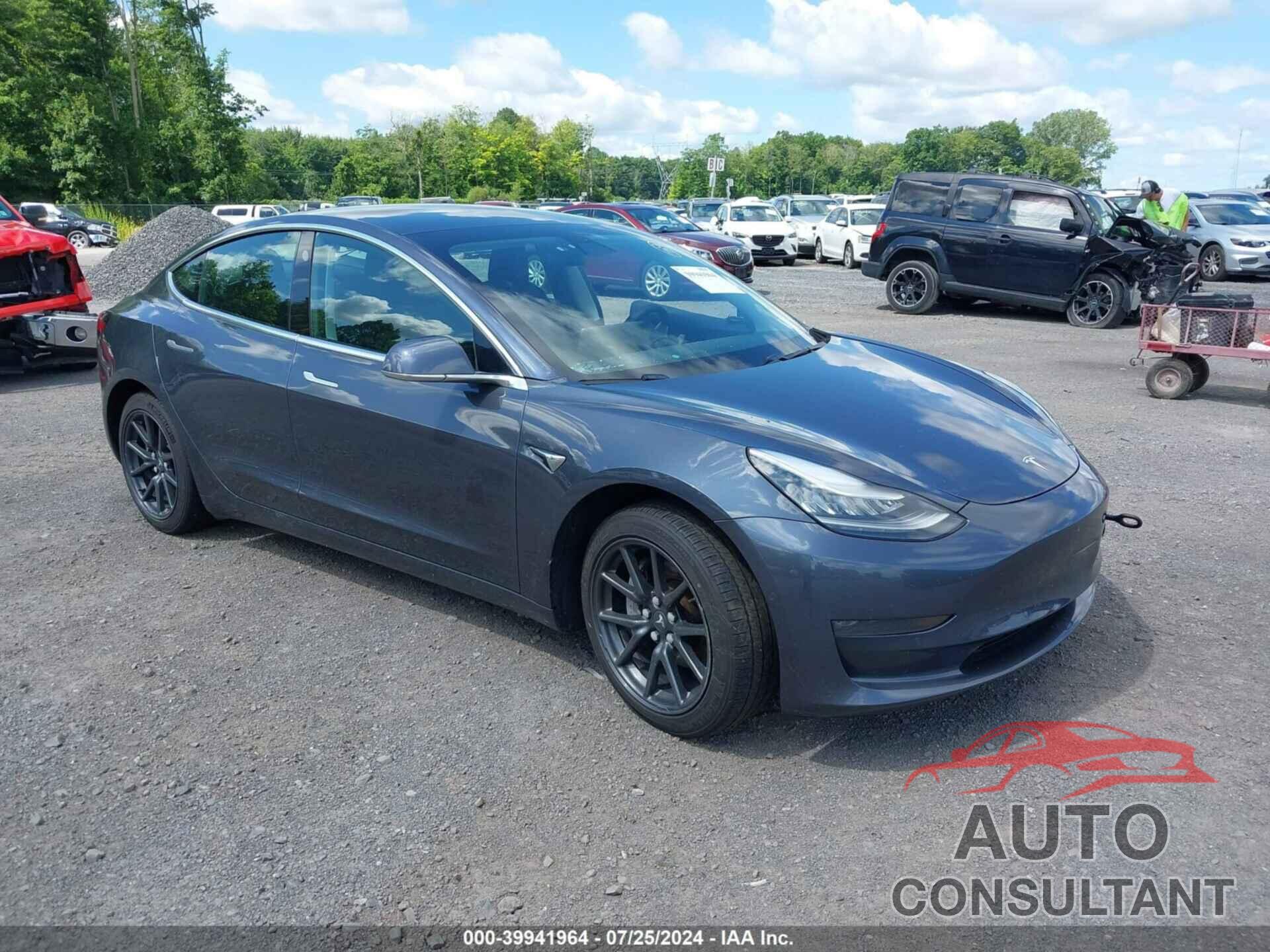 TESLA MODEL 3 2019 - 5YJ3E1EB8KF452183