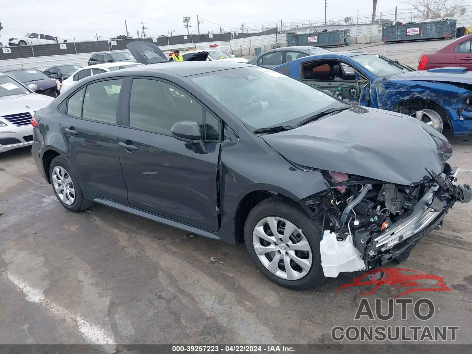 TOYOTA COROLLA 2024 - JTDBCMFEXR3044349