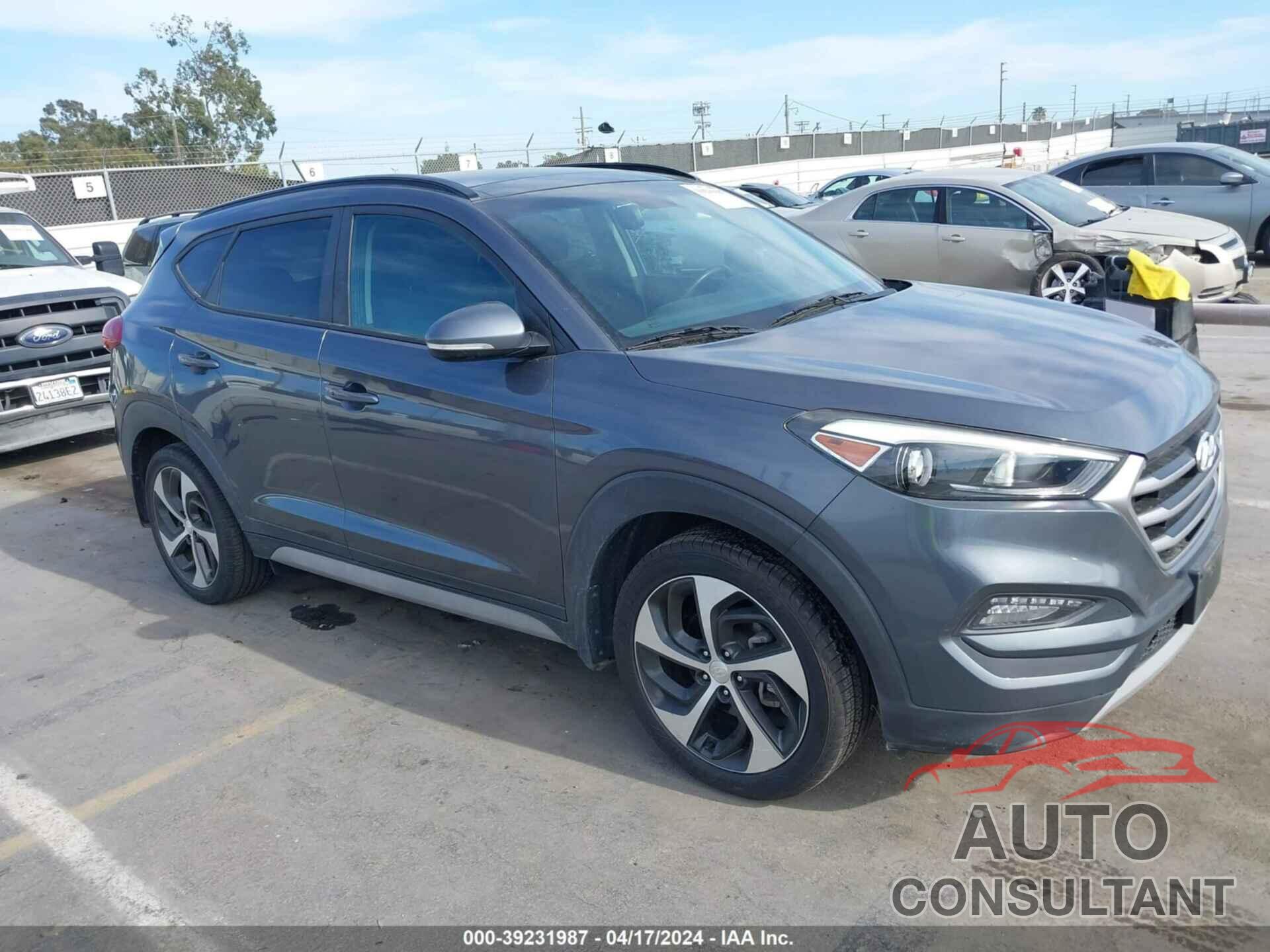 HYUNDAI TUCSON 2017 - KM8J33A26HU563048