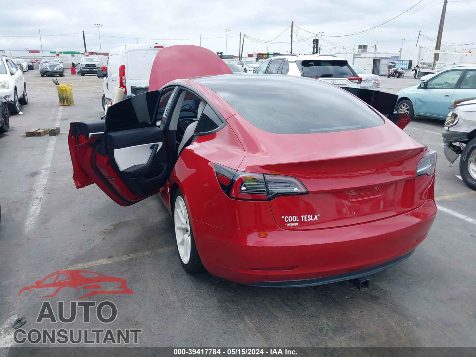 TESLA MODEL 3 2018 - 5YJ3E1EB0JF085844