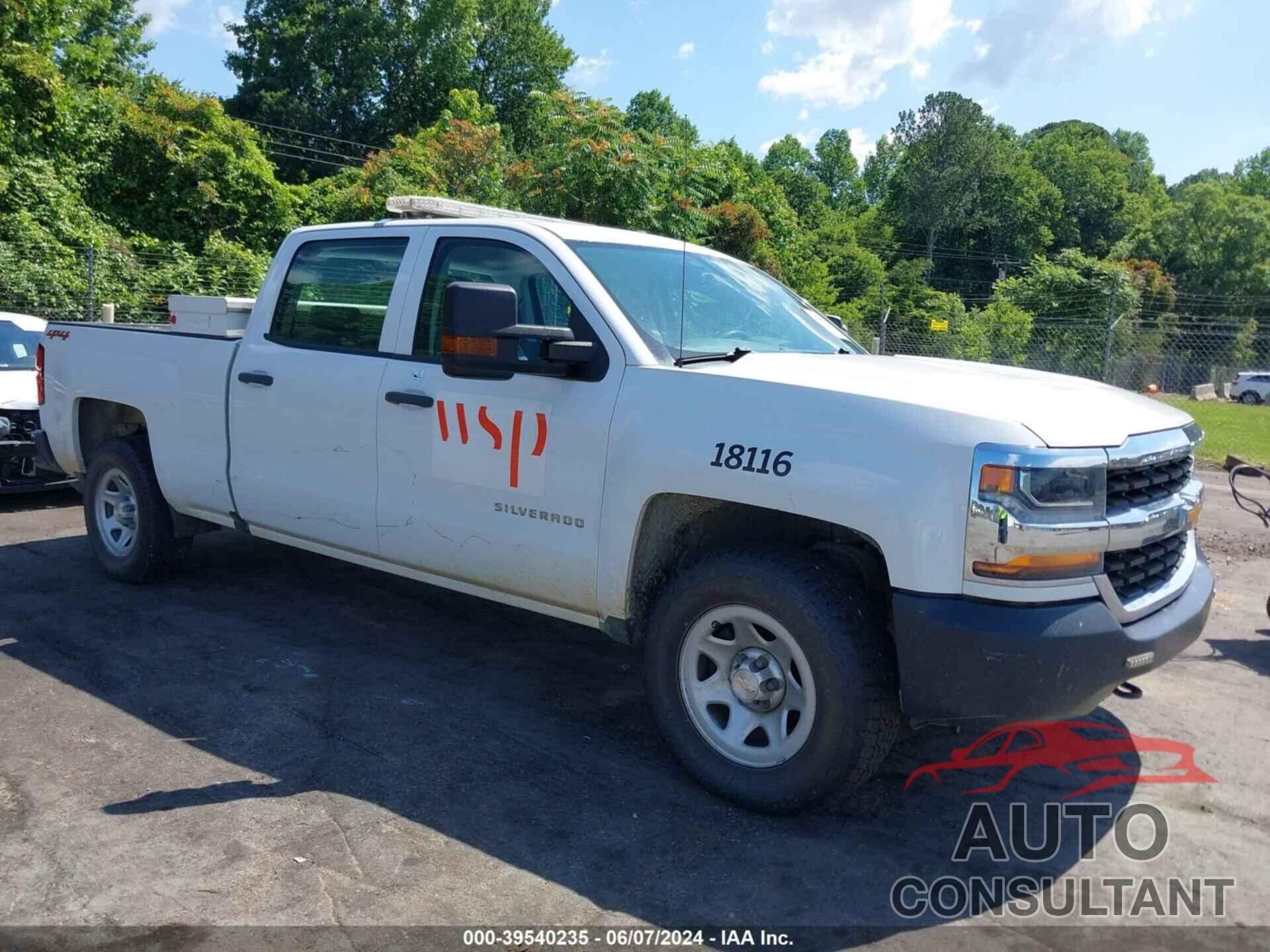 CHEVROLET SILVERADO 1500 2018 - 3GCUKNEC0JG398867