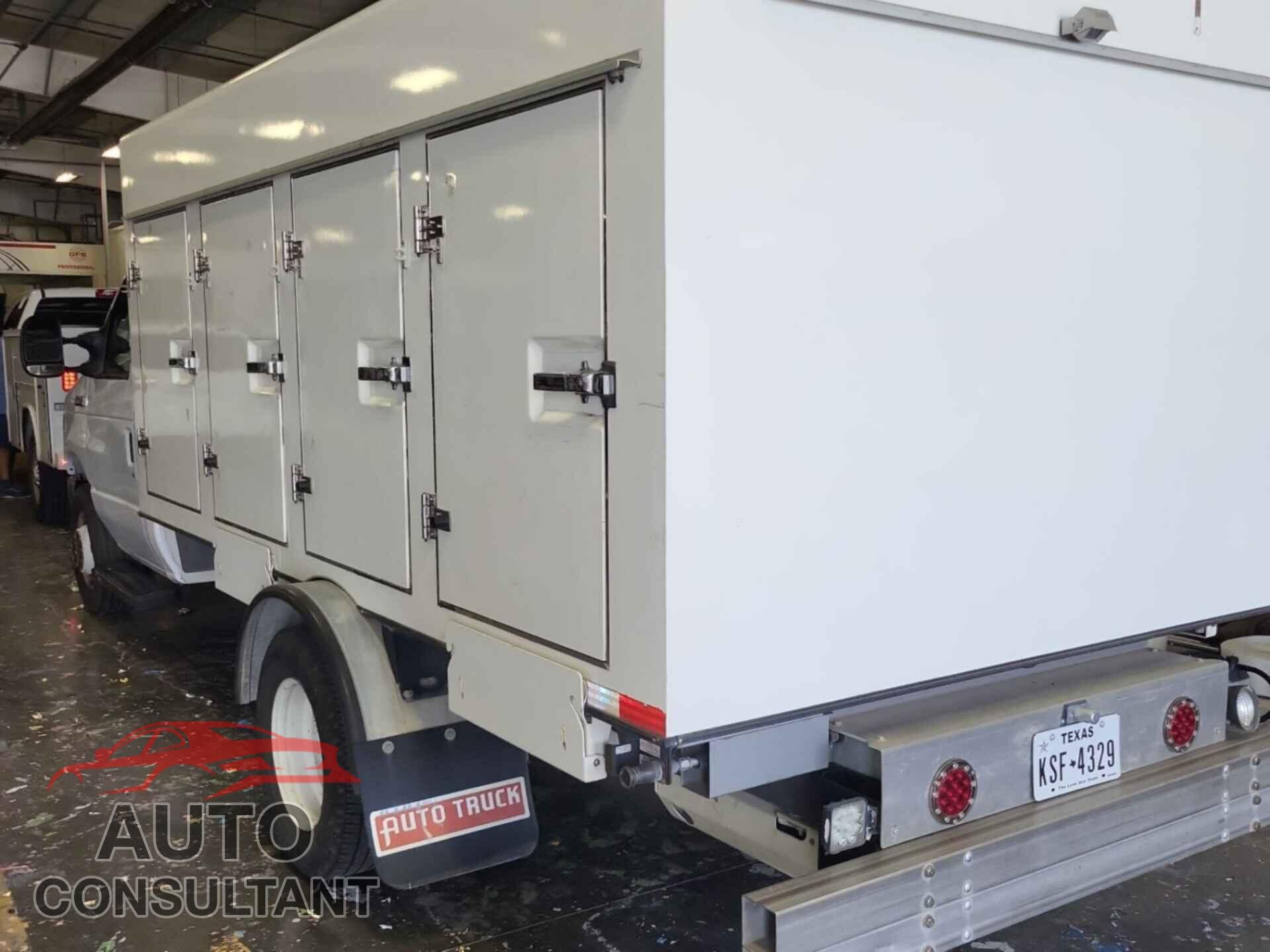 FORD E-450 CUTAWAY 2017 - 1FDXE4FS5HDC69062