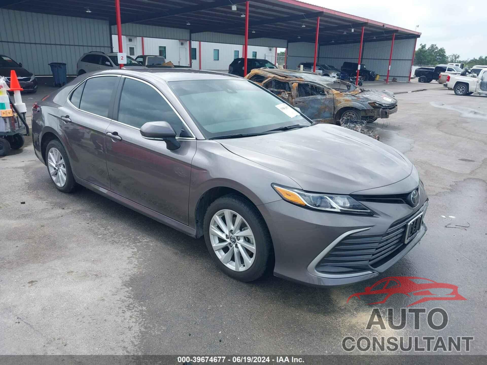 TOYOTA CAMRY 2023 - 4T1R11AK5PU183601