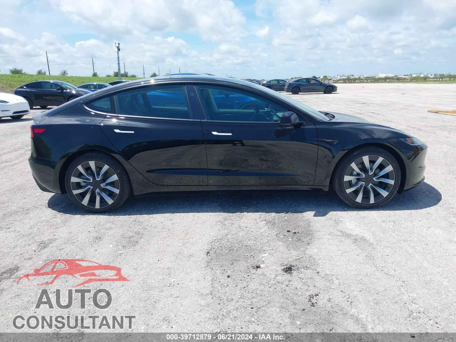TESLA MODEL 3 2024 - 5YJ3E1EA8RF752386