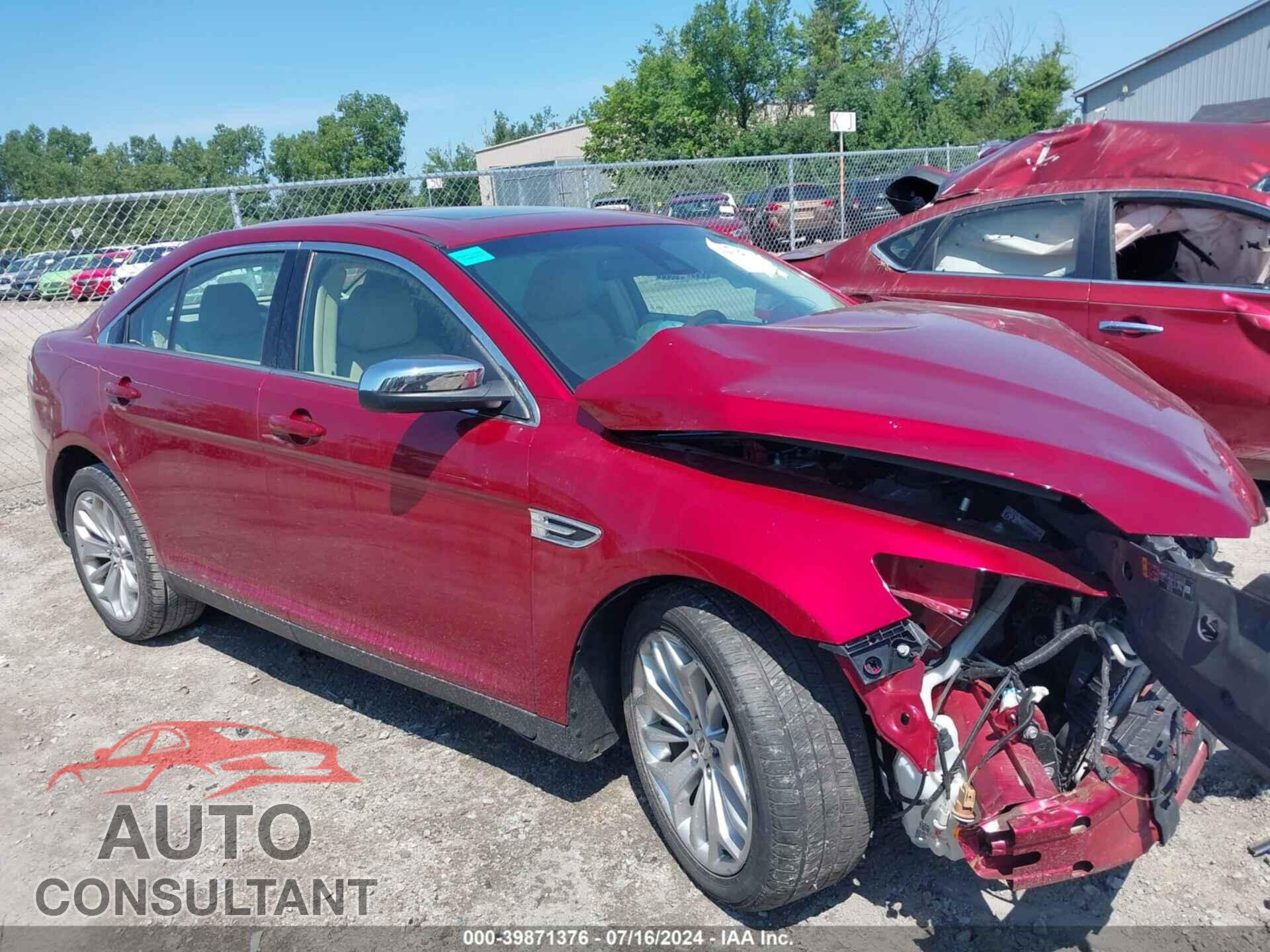 FORD TAURUS 2017 - 1FAHP2F82HG120950
