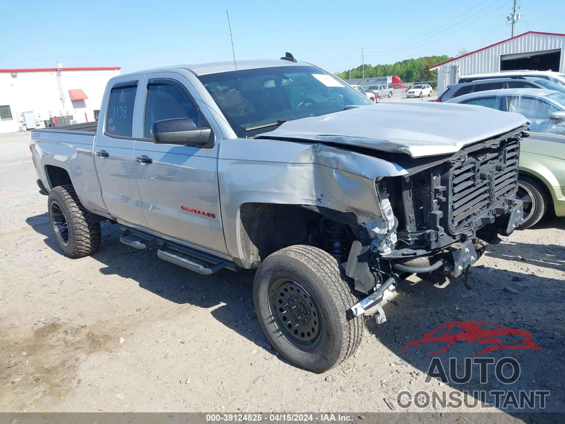 CHEVROLET SILVERADO 1500 2018 - 1GCVKREH8JZ232460