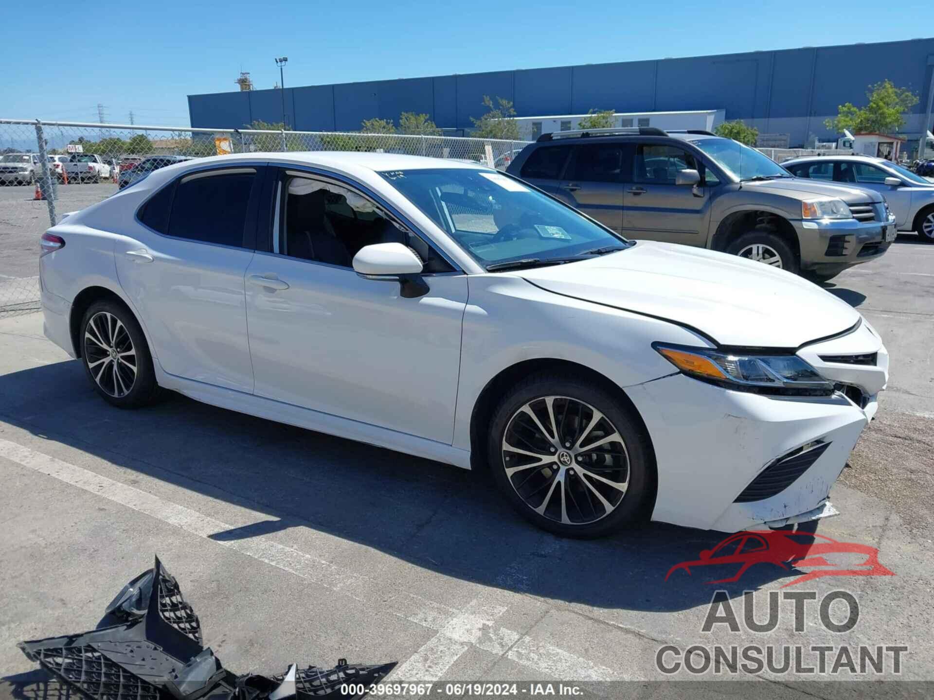 TOYOTA CAMRY 2020 - 4T1M11AKXLU964473