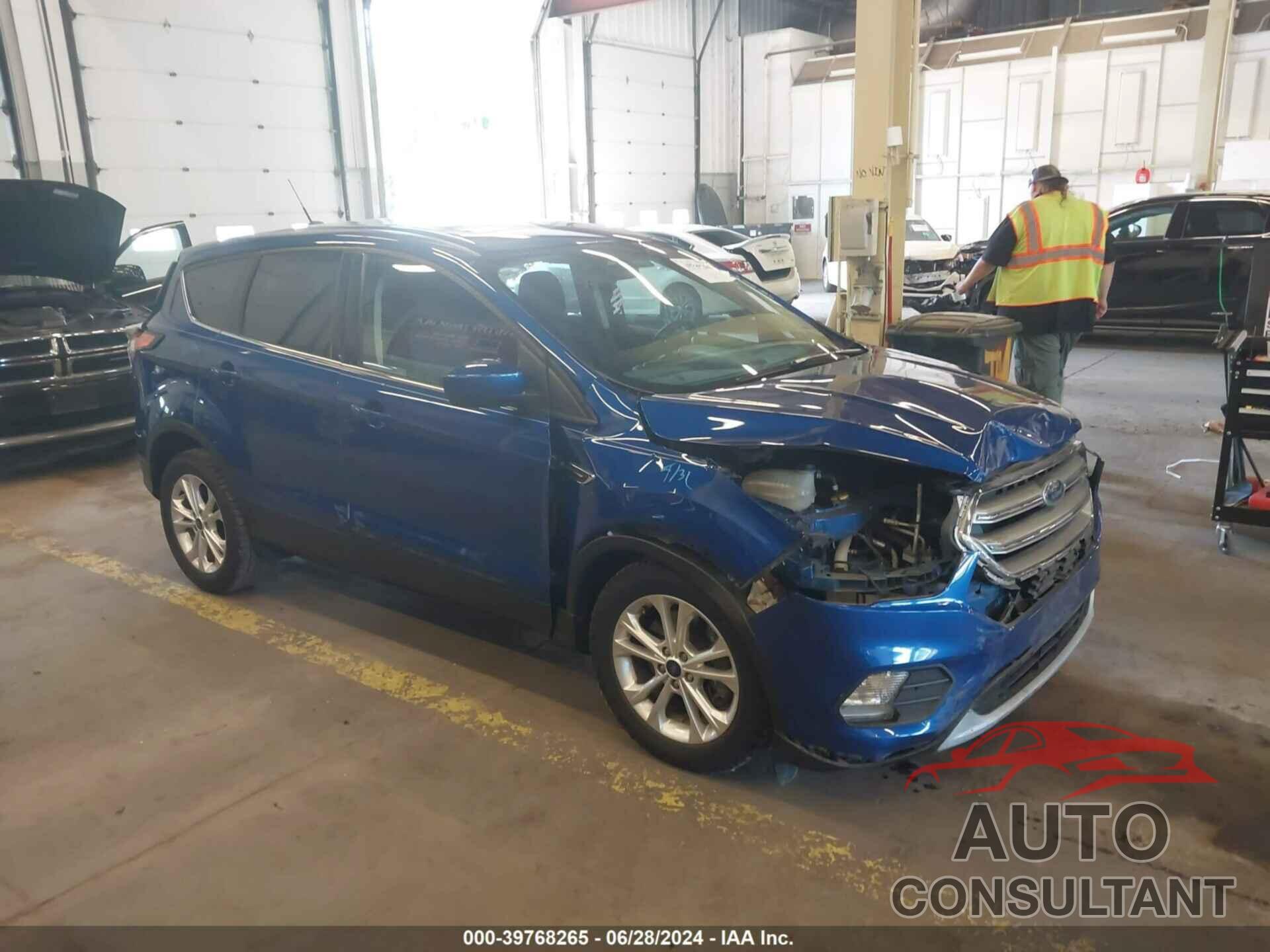 FORD ESCAPE 2017 - 1FMCU9GD1HUB55364