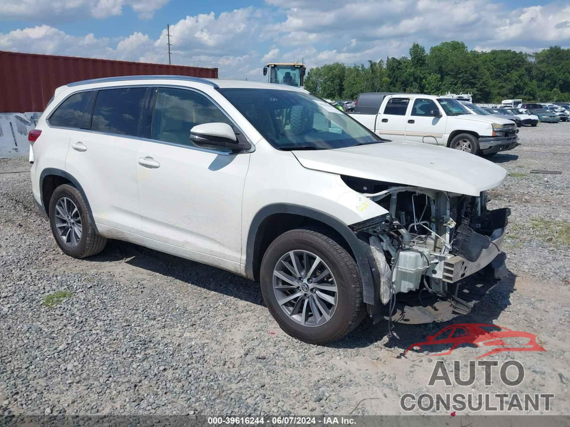 TOYOTA HIGHLANDER 2018 - 5TDKZRFH3JS549416