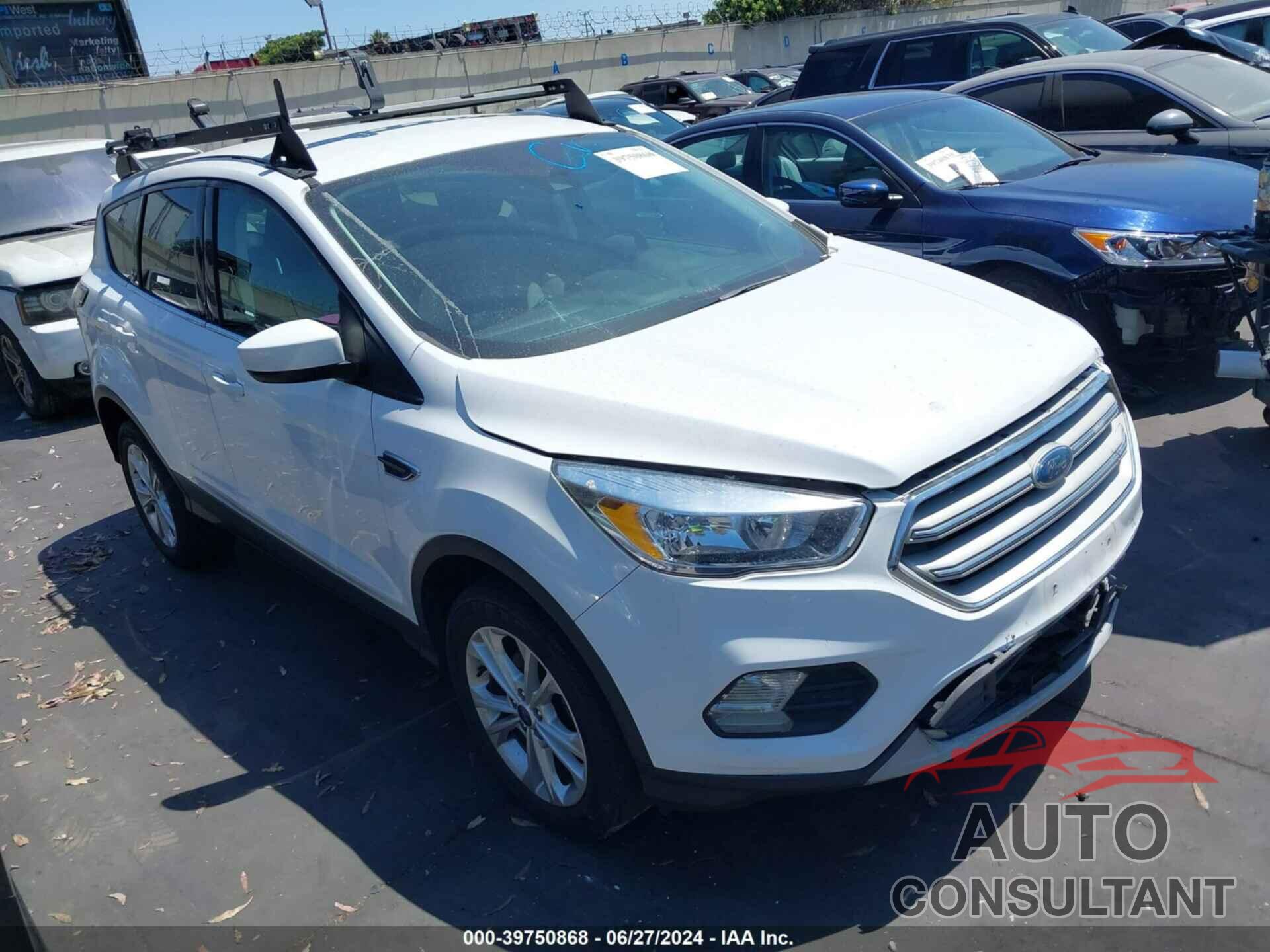 FORD ESCAPE 2018 - 1FMCU0GD0JUC50421