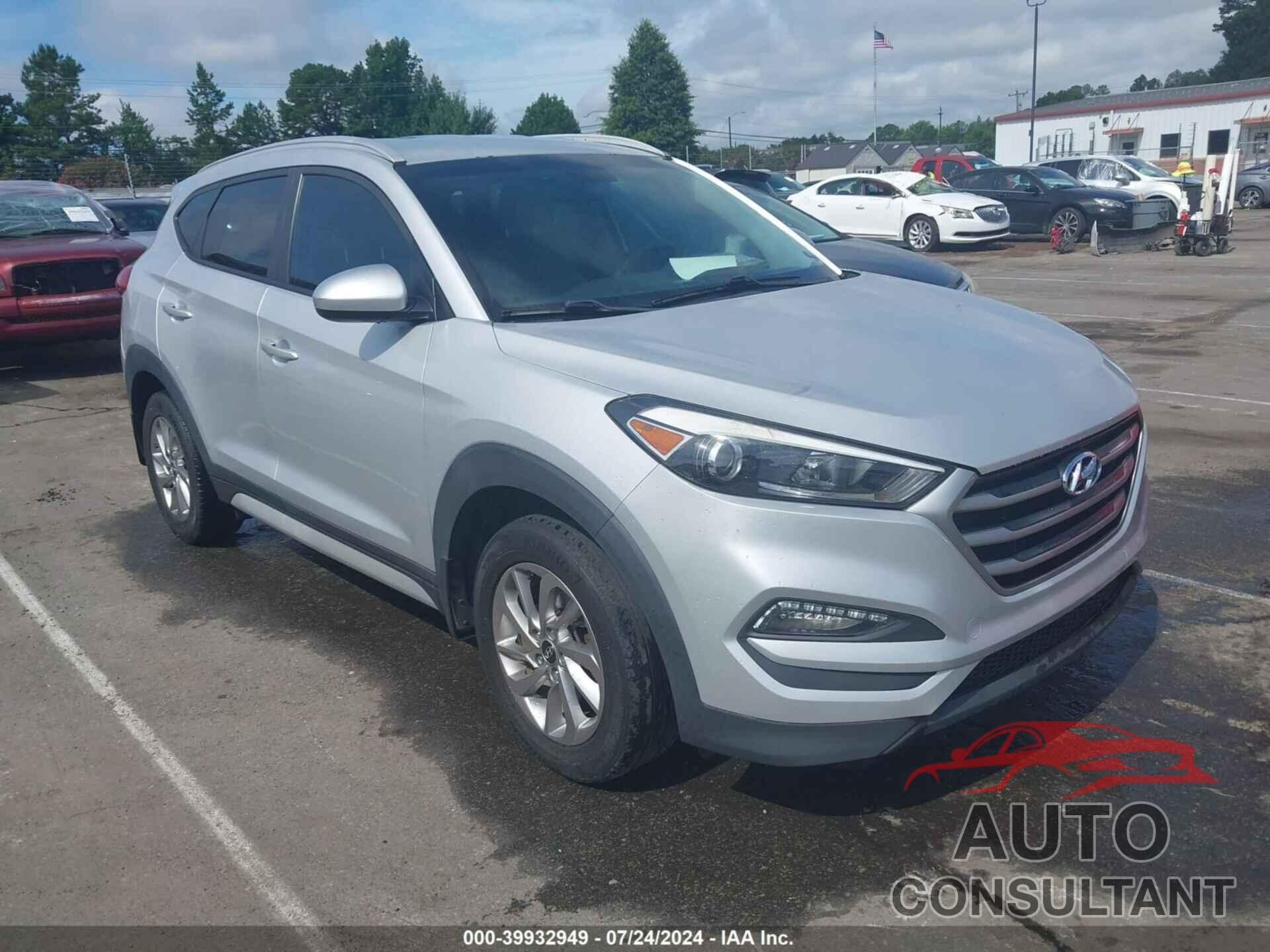 HYUNDAI TUCSON 2018 - KM8J33A40JU806067