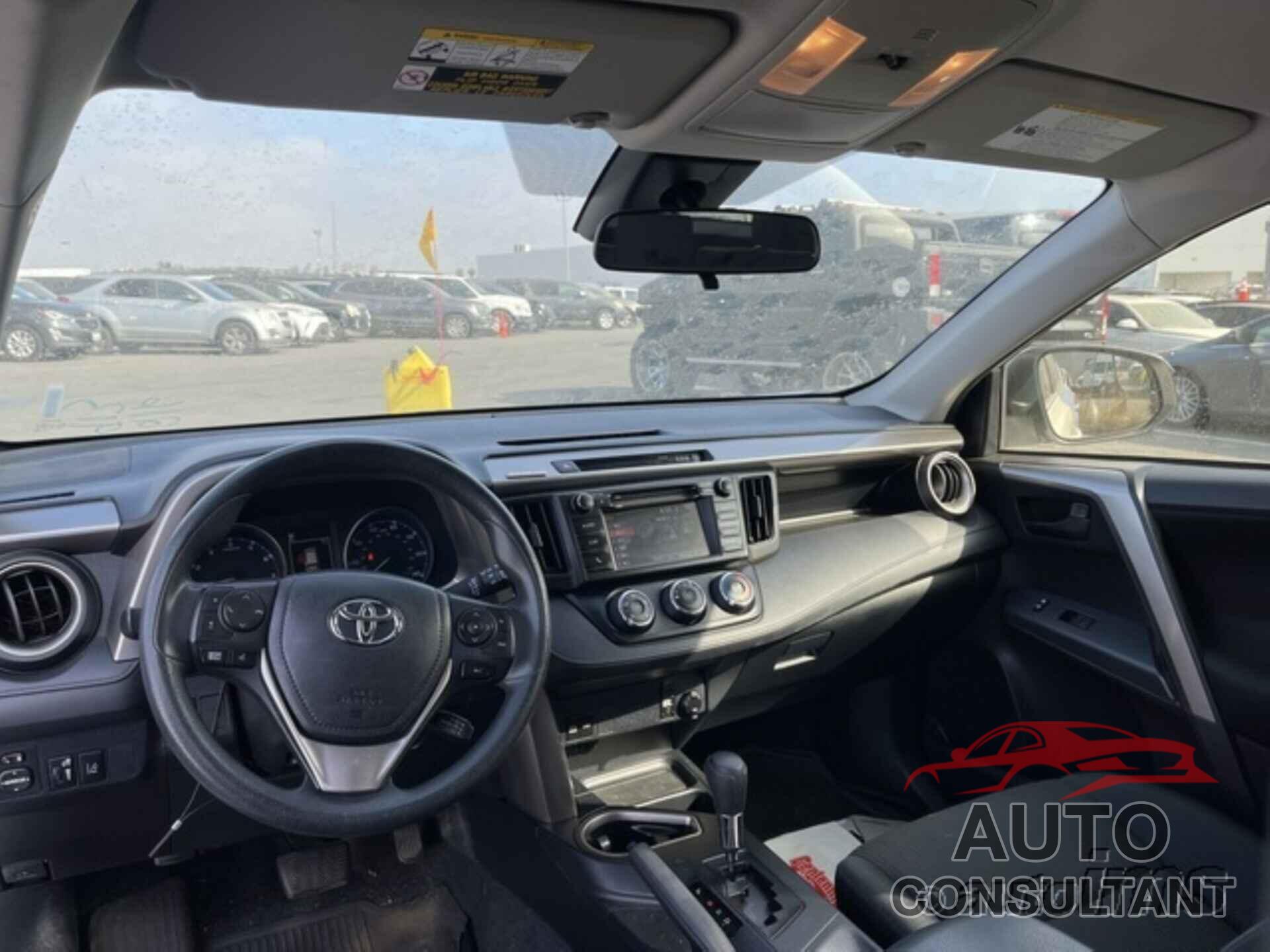 TOYOTA RAV4 2018 - JTMBFREV6JJ748019