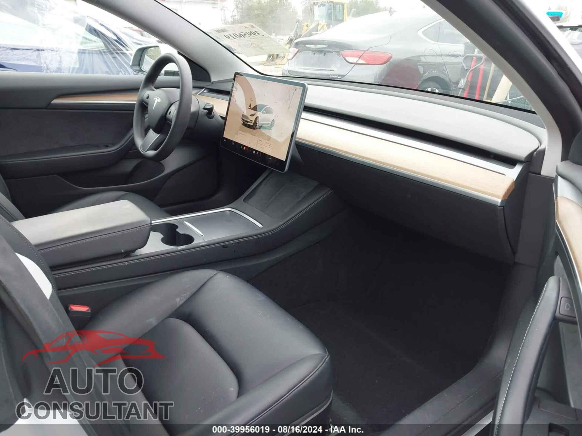 TESLA MODEL 3 2022 - 5YJ3E1EB6NF210089