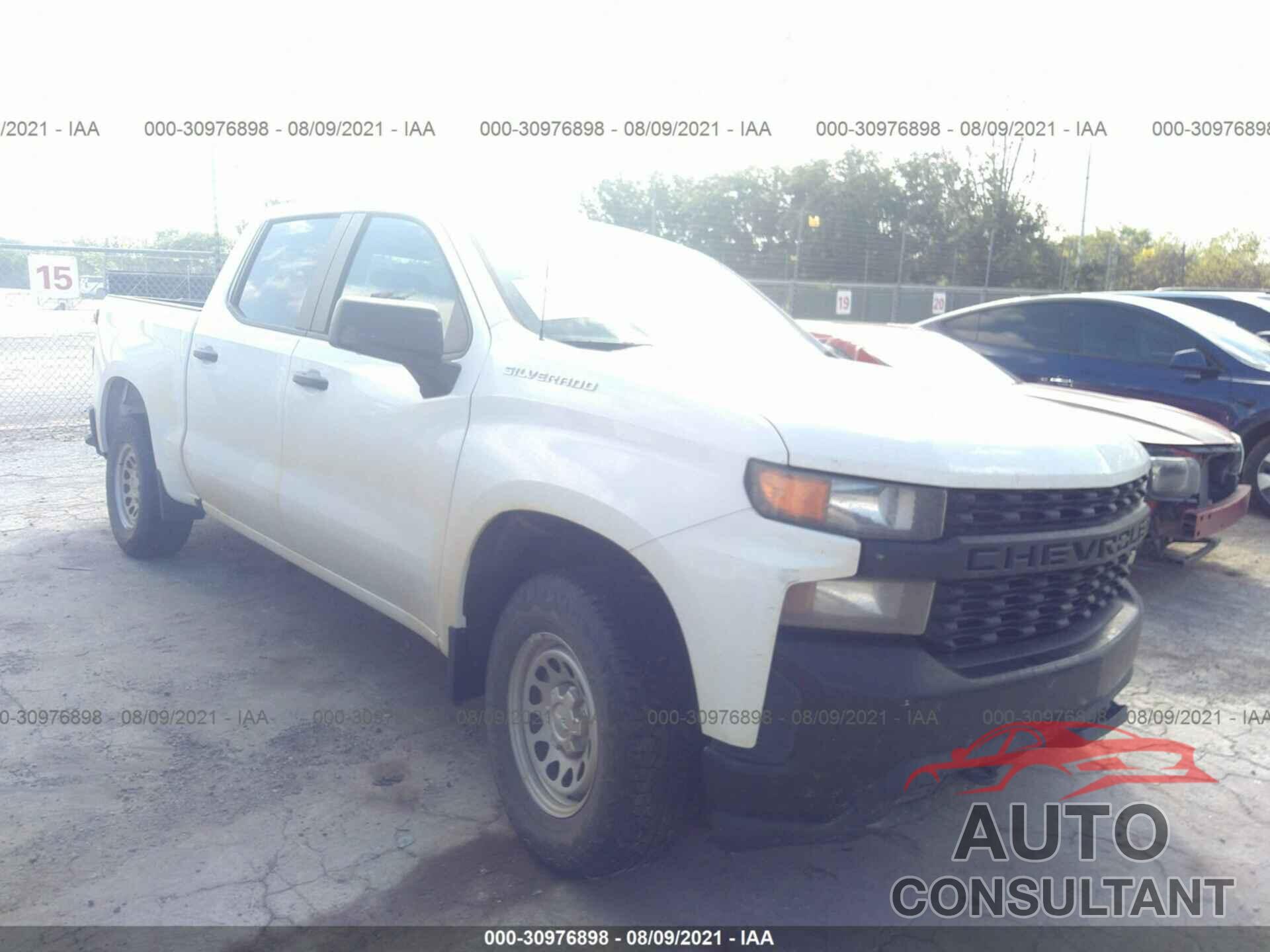 CHEVROLET SILVERADO 1500 2020 - 1GCPYAEH7LZ116310