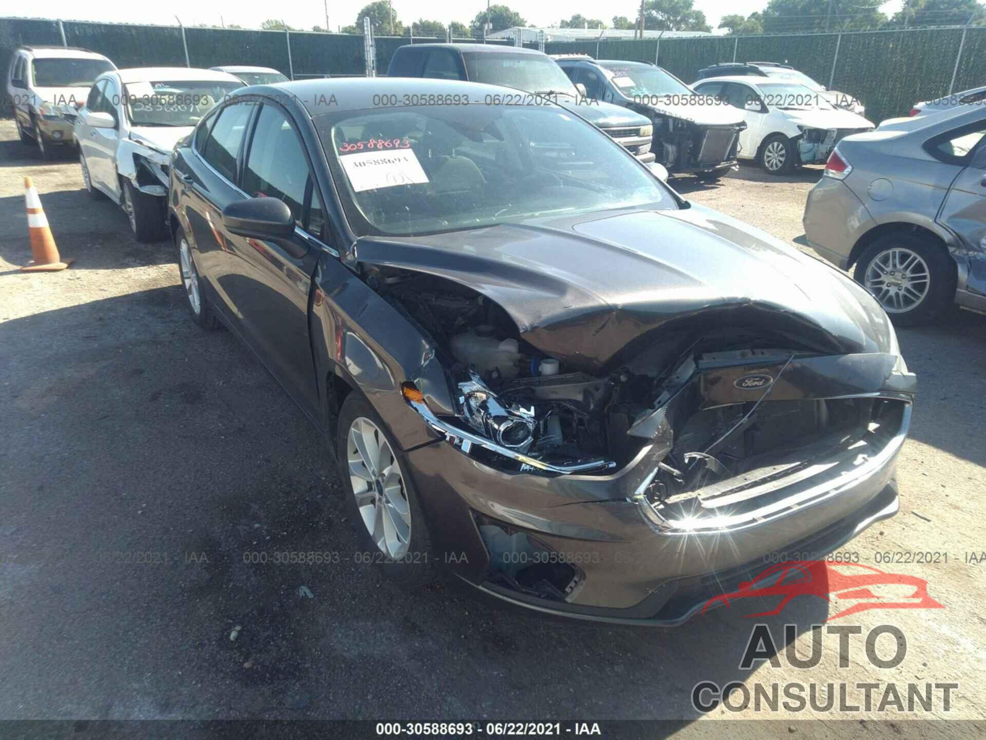 FORD FUSION 2019 - 3FA6P0HDXKR103335