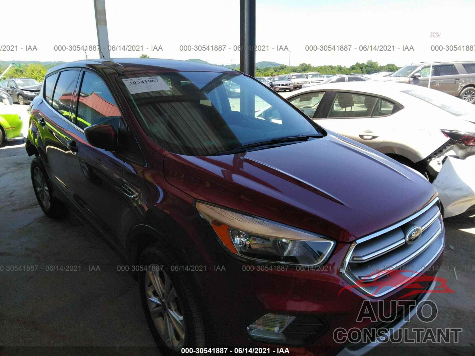 FORD ESCAPE 2017 - 1FMCU0GDXHUE85466