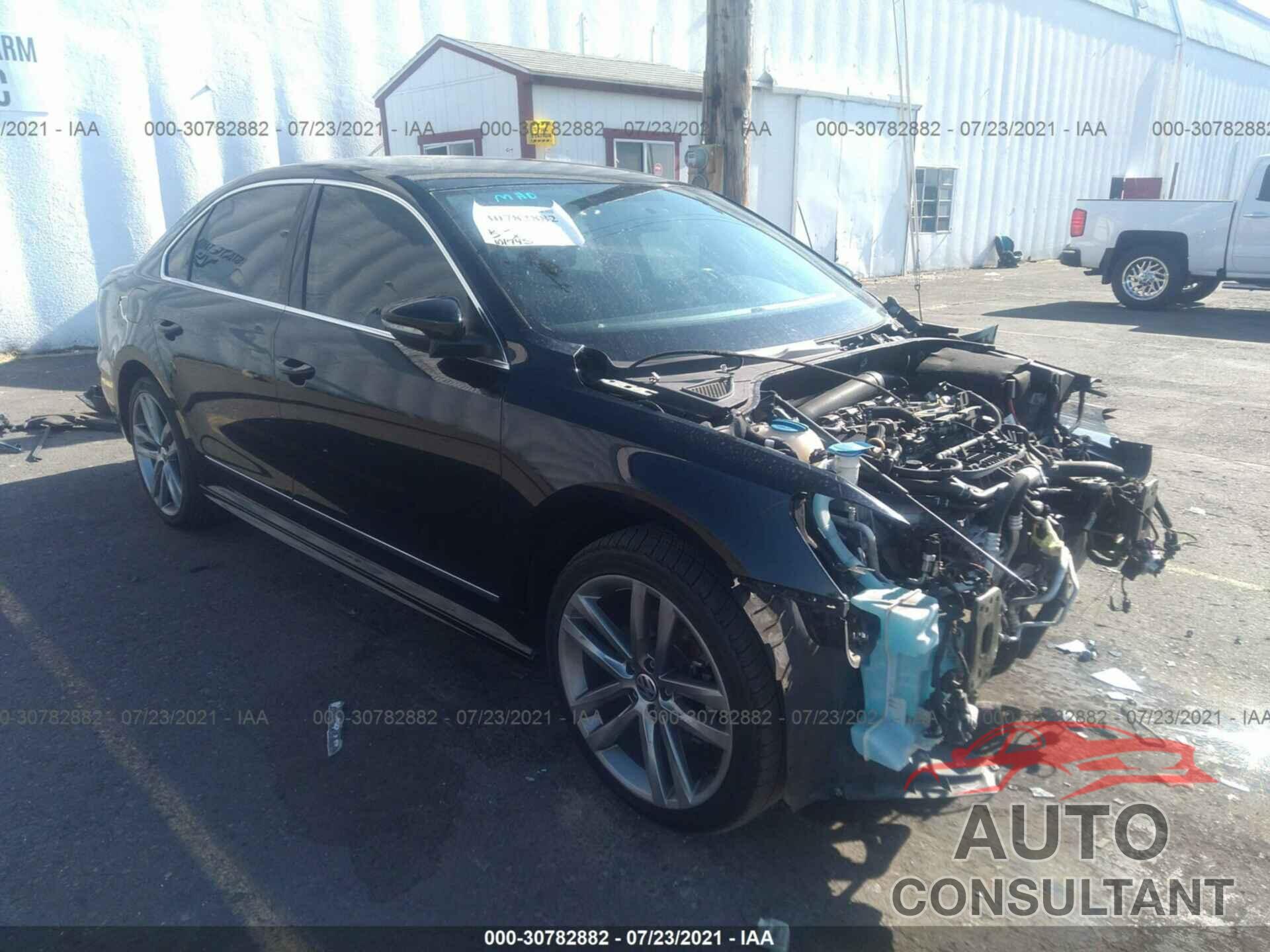 VOLKSWAGEN PASSAT 2016 - 1VWAT7A32GC061899