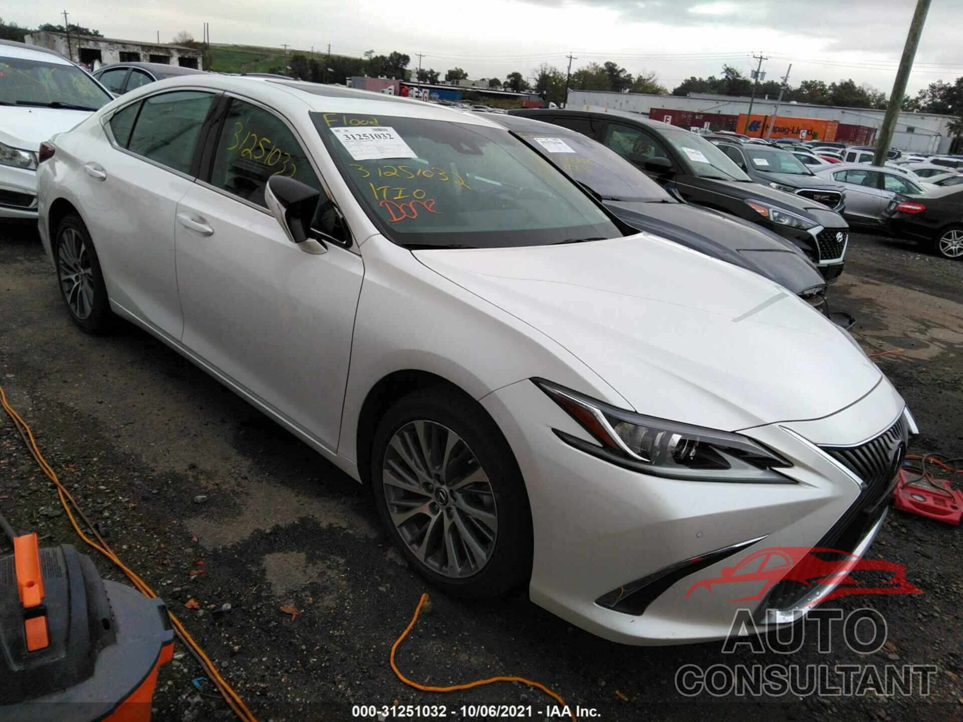 LEXUS ES 2019 - 58ABZ1B14KU030354