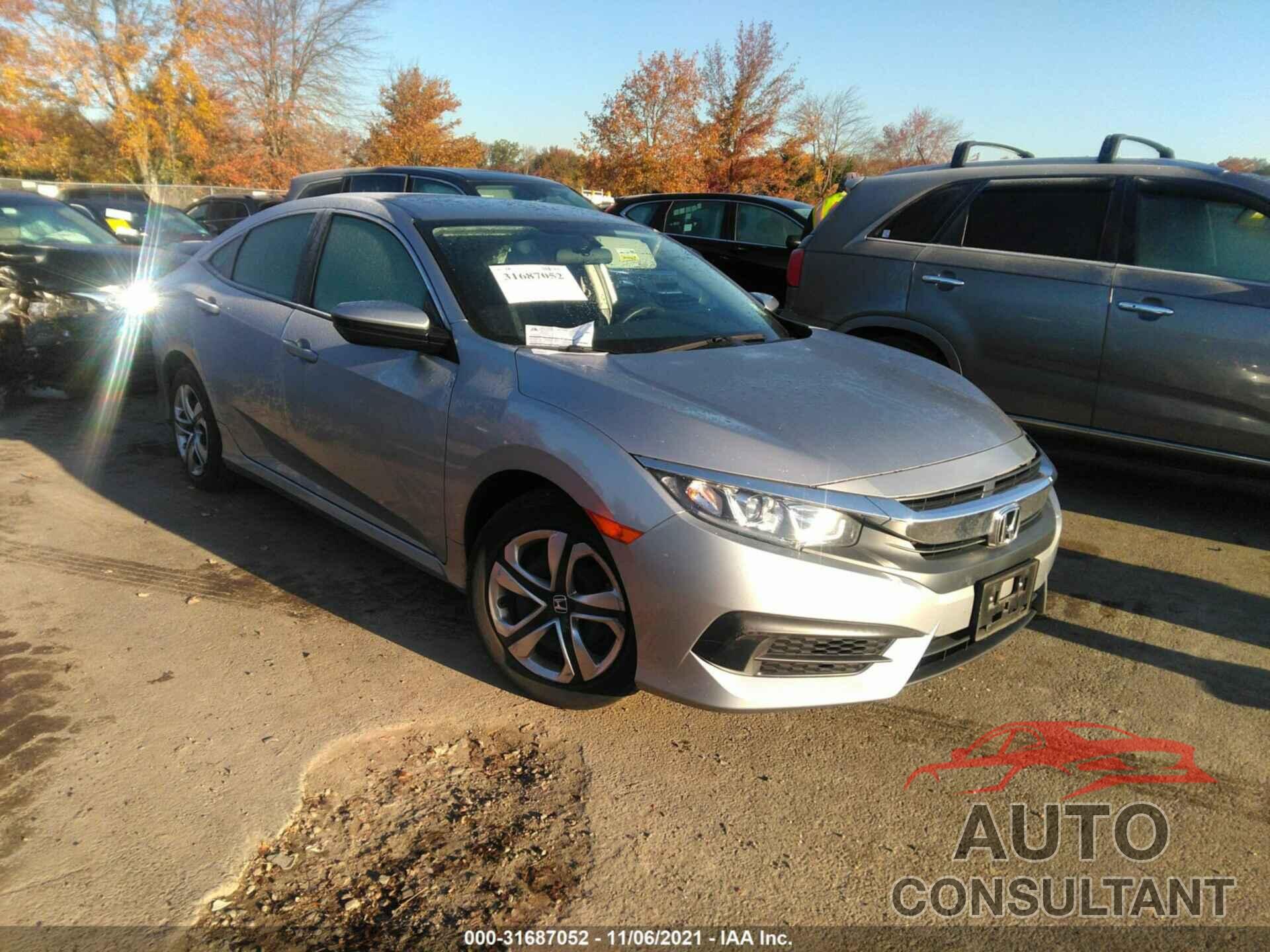 HONDA CIVIC SEDAN 2018 - 2HGFC2F52JH520392