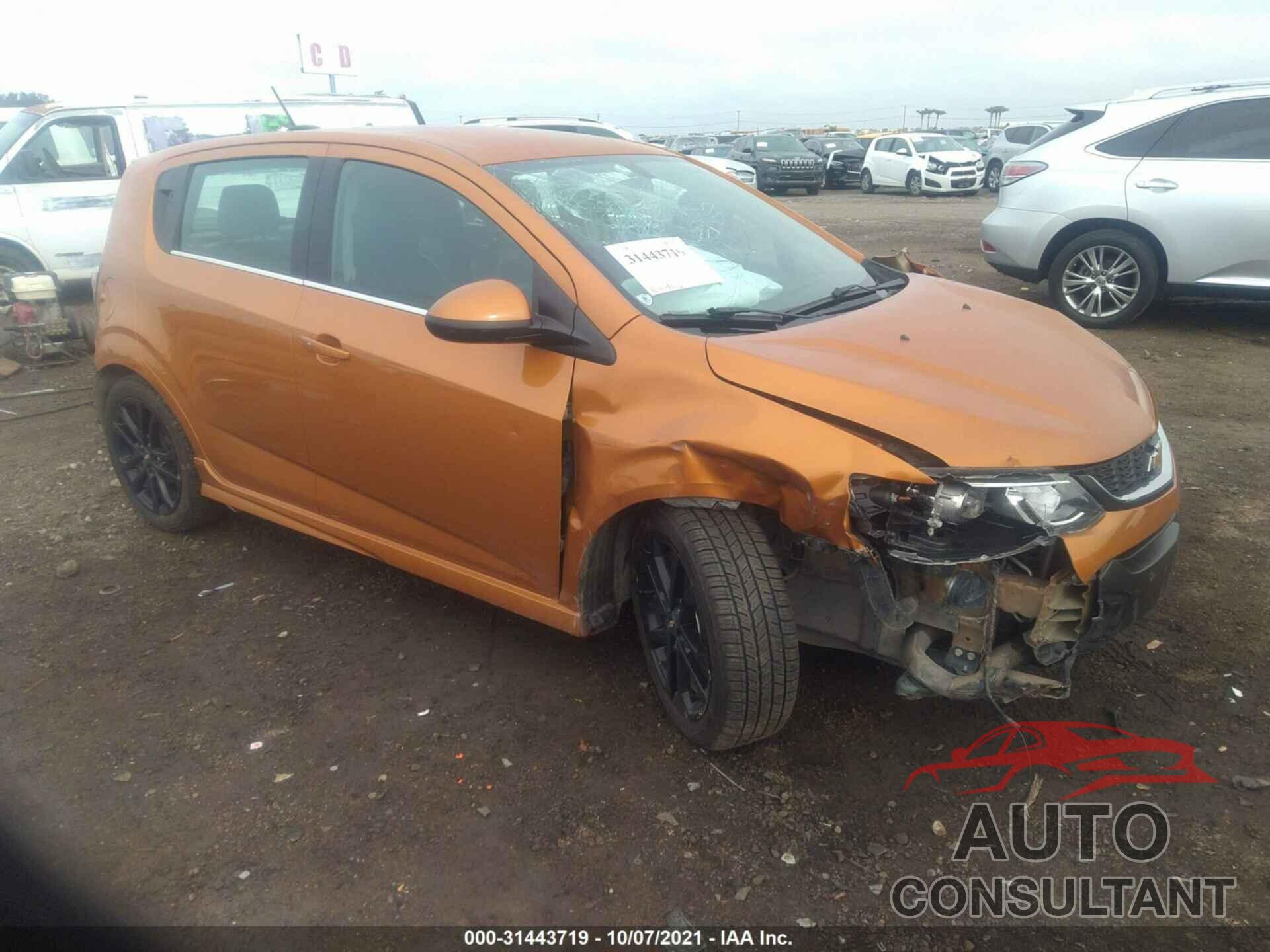 CHEVROLET SONIC 2017 - 1G1JF6SB7H4151581