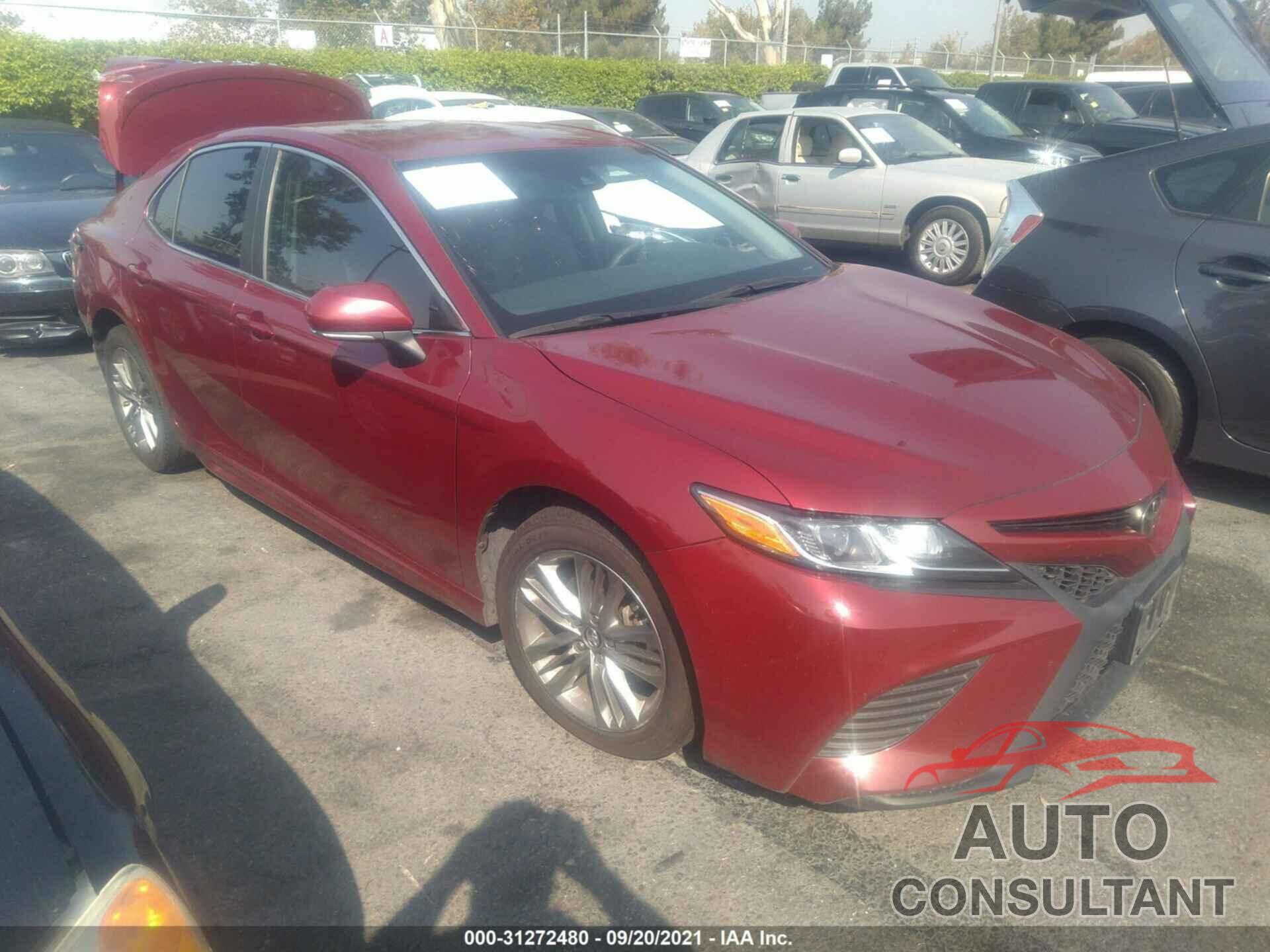 TOYOTA CAMRY 2018 - 4T1B11HK8JU567466