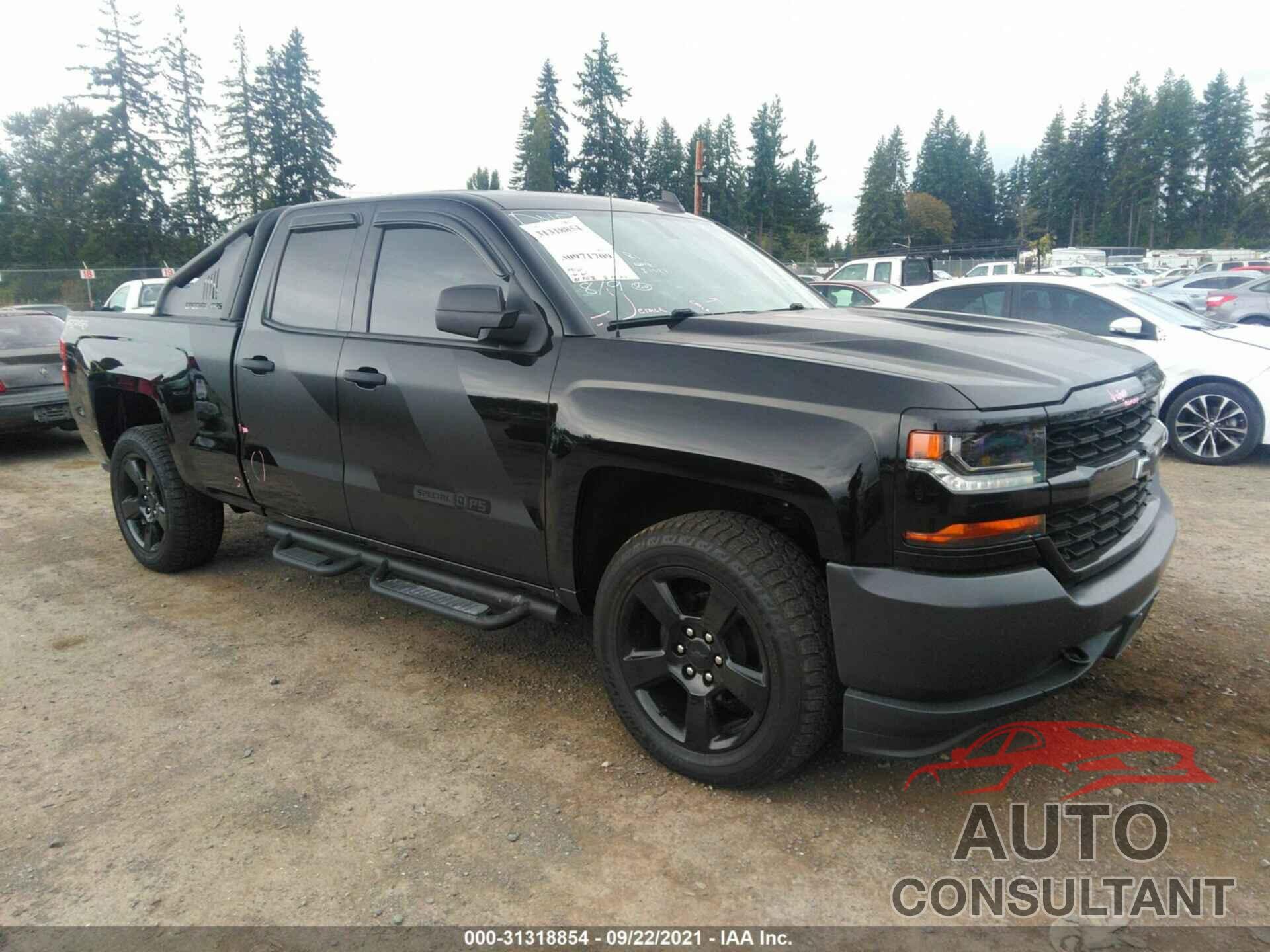 CHEVROLET SILVERADO 1500 2018 - 1GCVKNEC8JZ155800